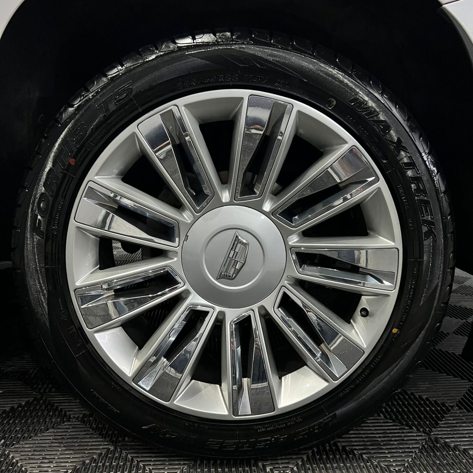CADILLAC ESCALADE 2018 - Image 22