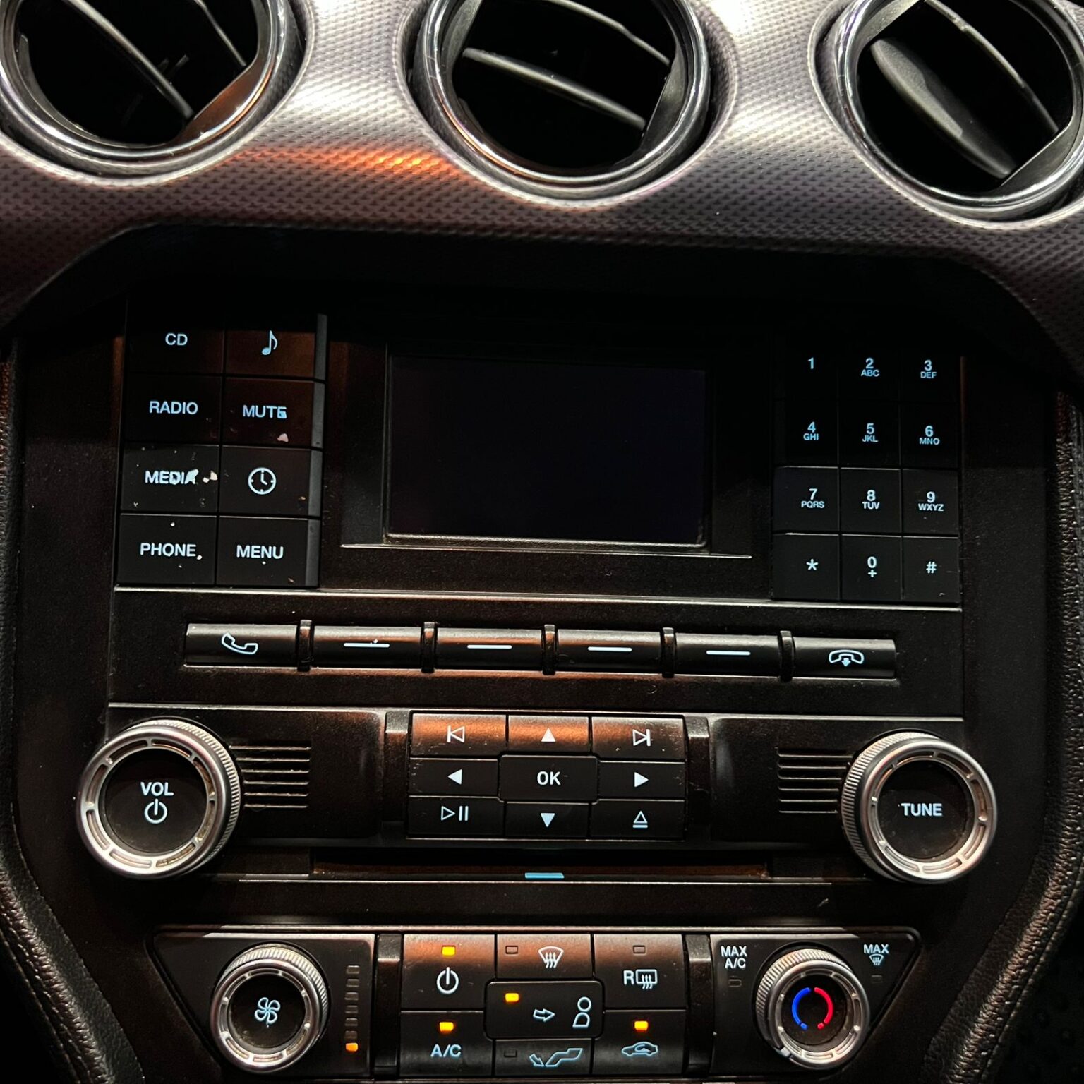 FORD MUSTANG 2016 - Image 7
