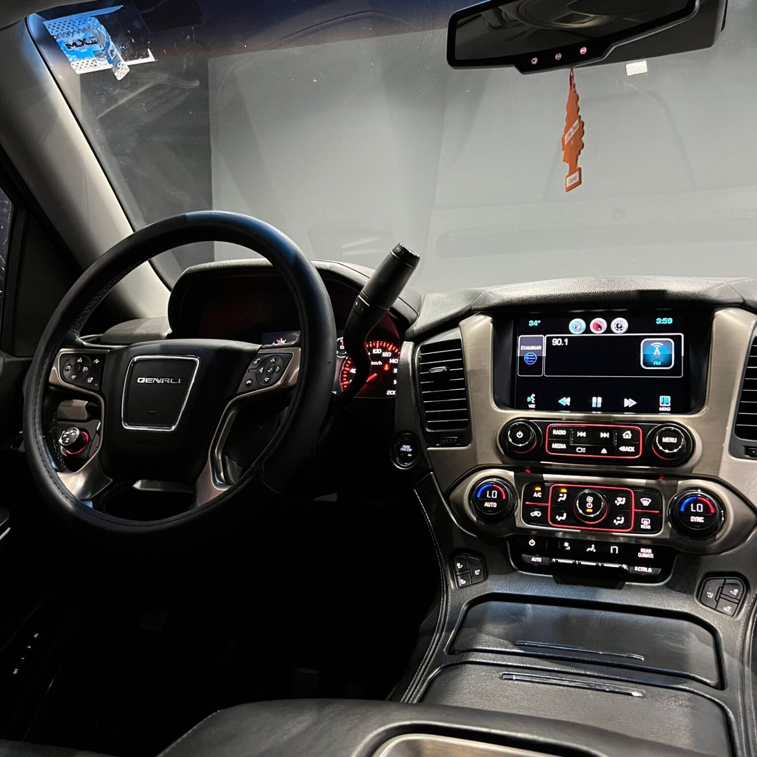 GMC YUKON DENALI 2016 - Image 9