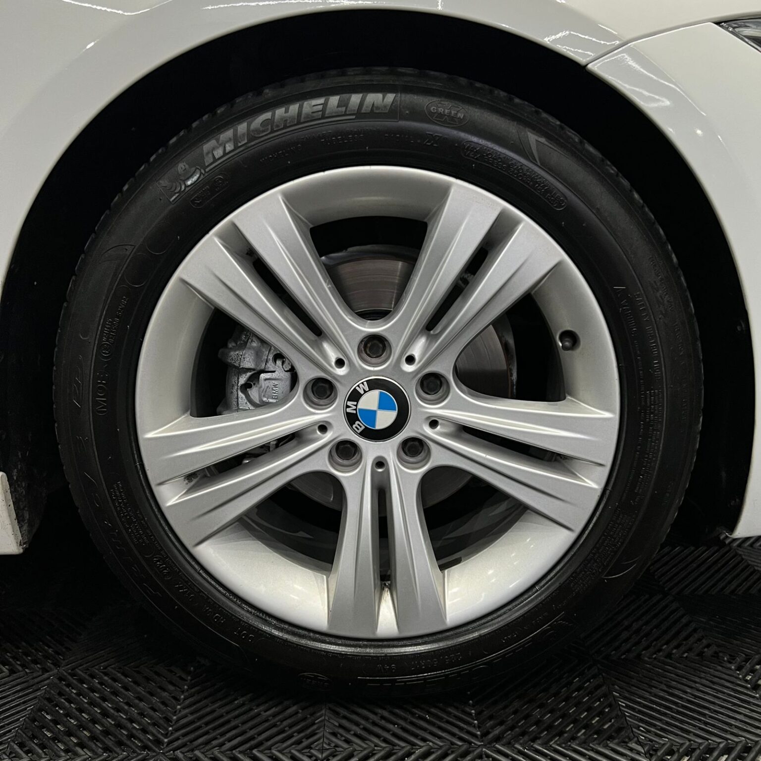 BMW 320 SPORT 2016 - Image 17