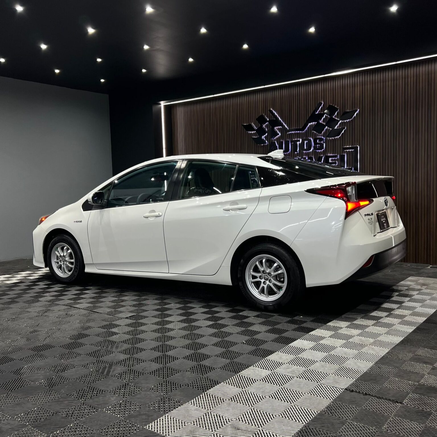 TOYOTA PRIUS HYBRID 2019 - Image 4