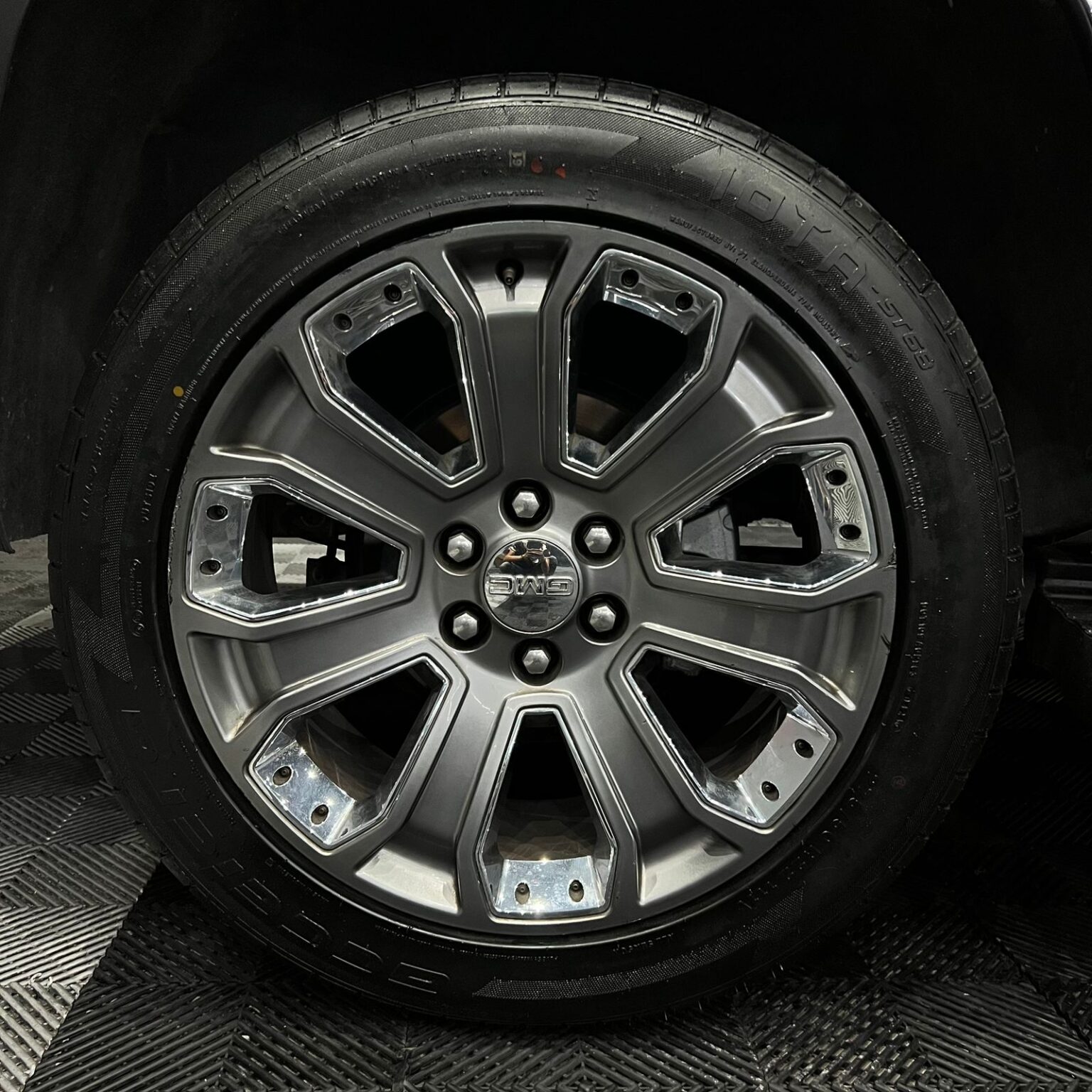 GMC YUKON DENALI 2016 - Image 18