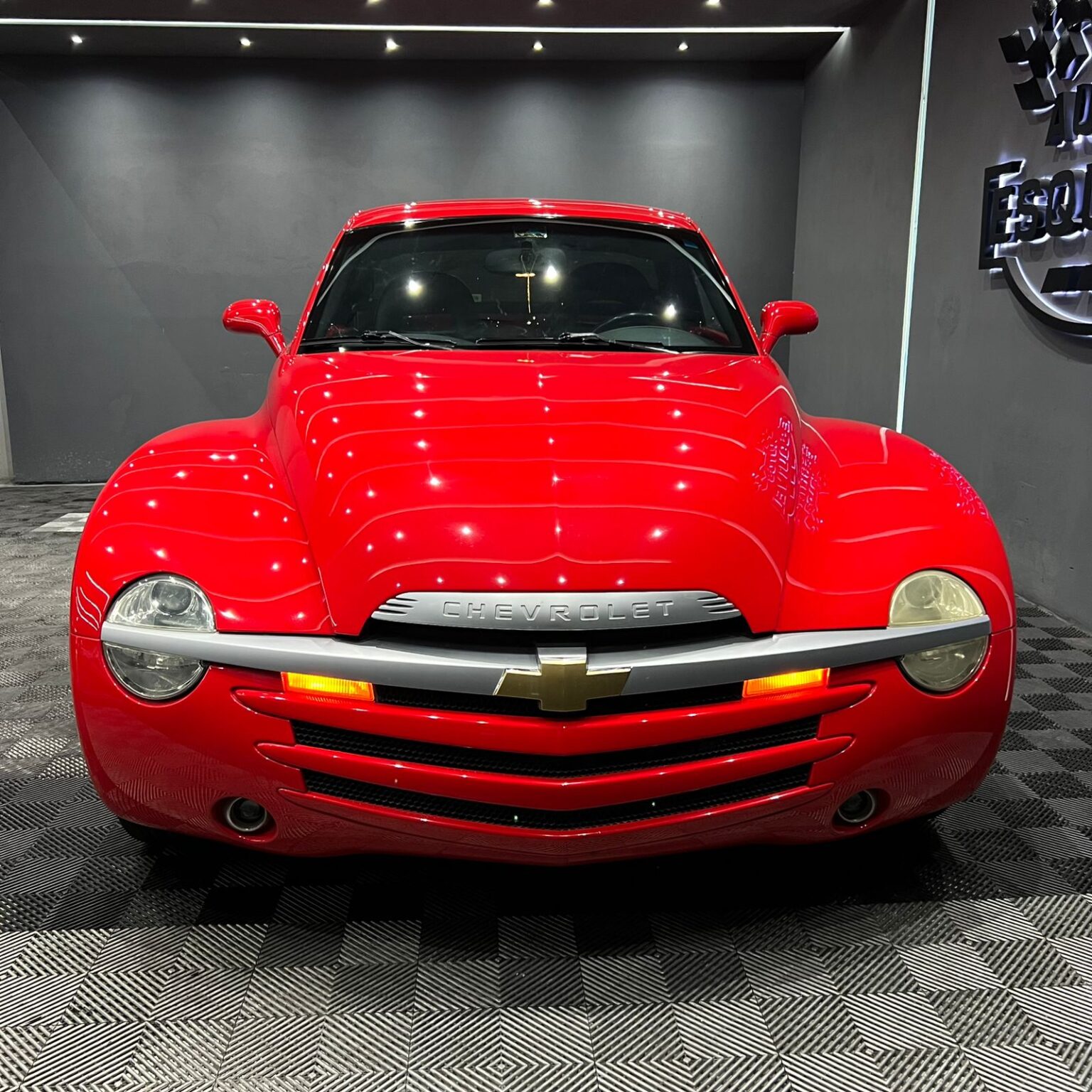 CHEVROLET SSR 2005 - Image 2