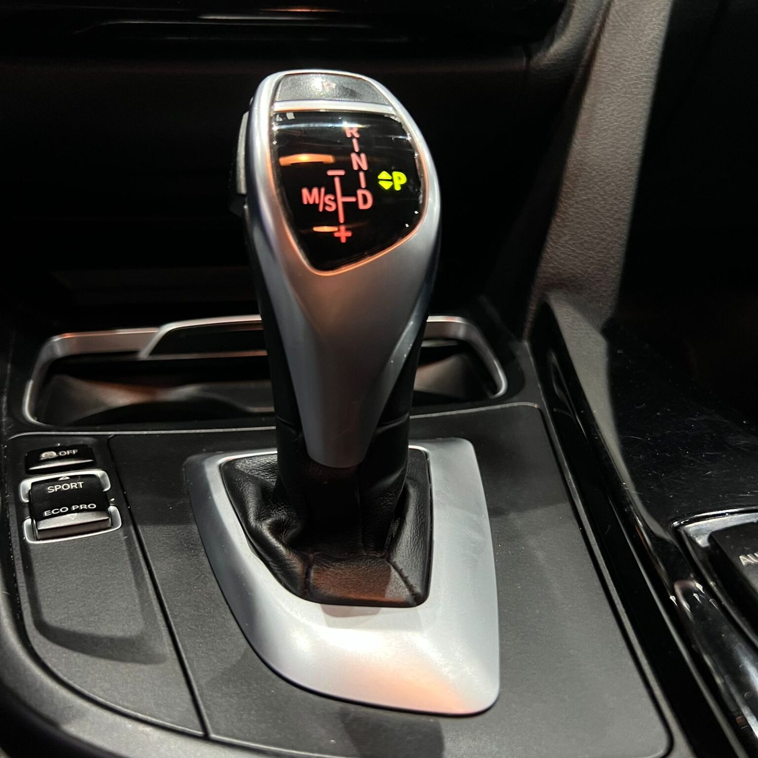 BMW 320 SPORT 2016 - Image 14