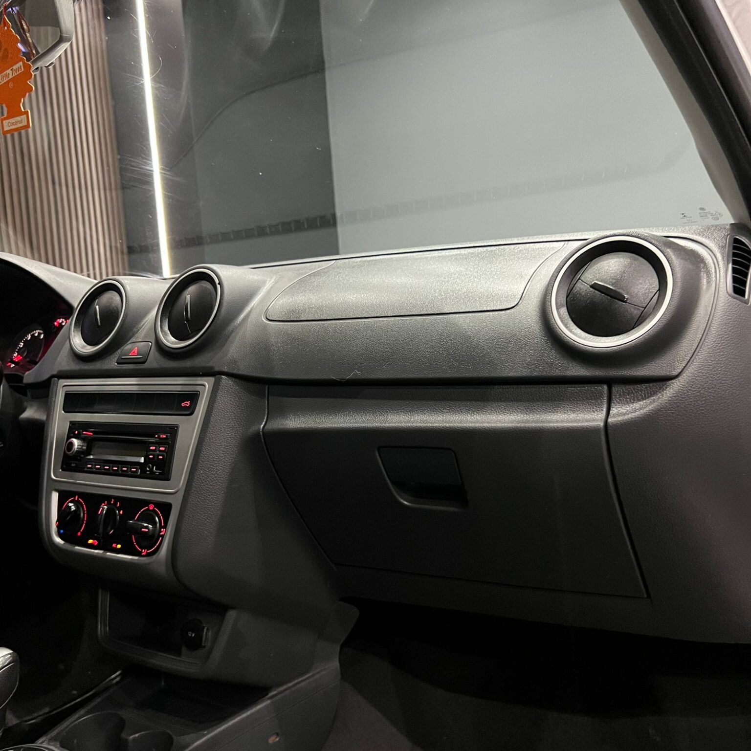 VOLKSWAGEN GOL I MOTION 2015 - Image 8