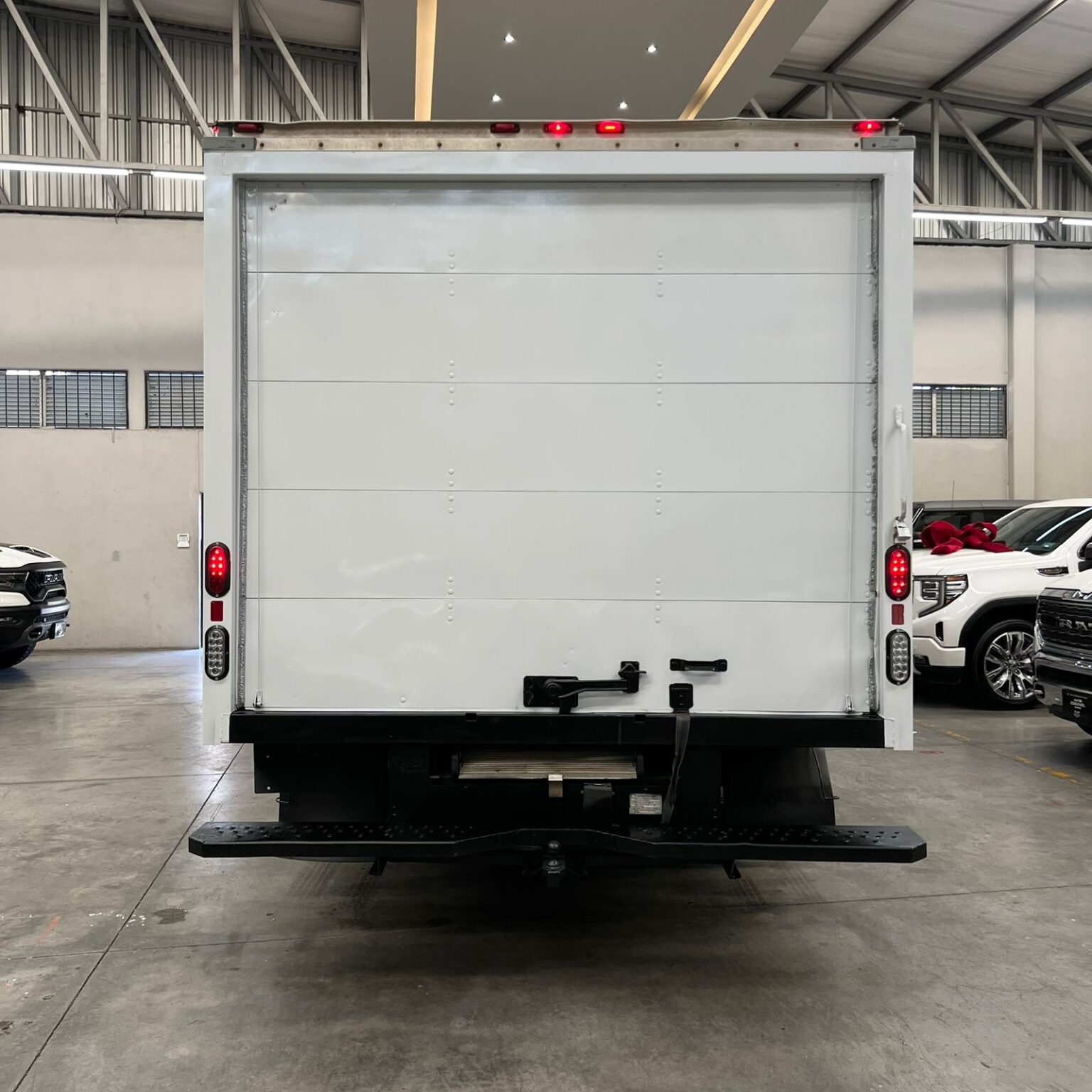 FORD E-SERIES 2016 - Image 2