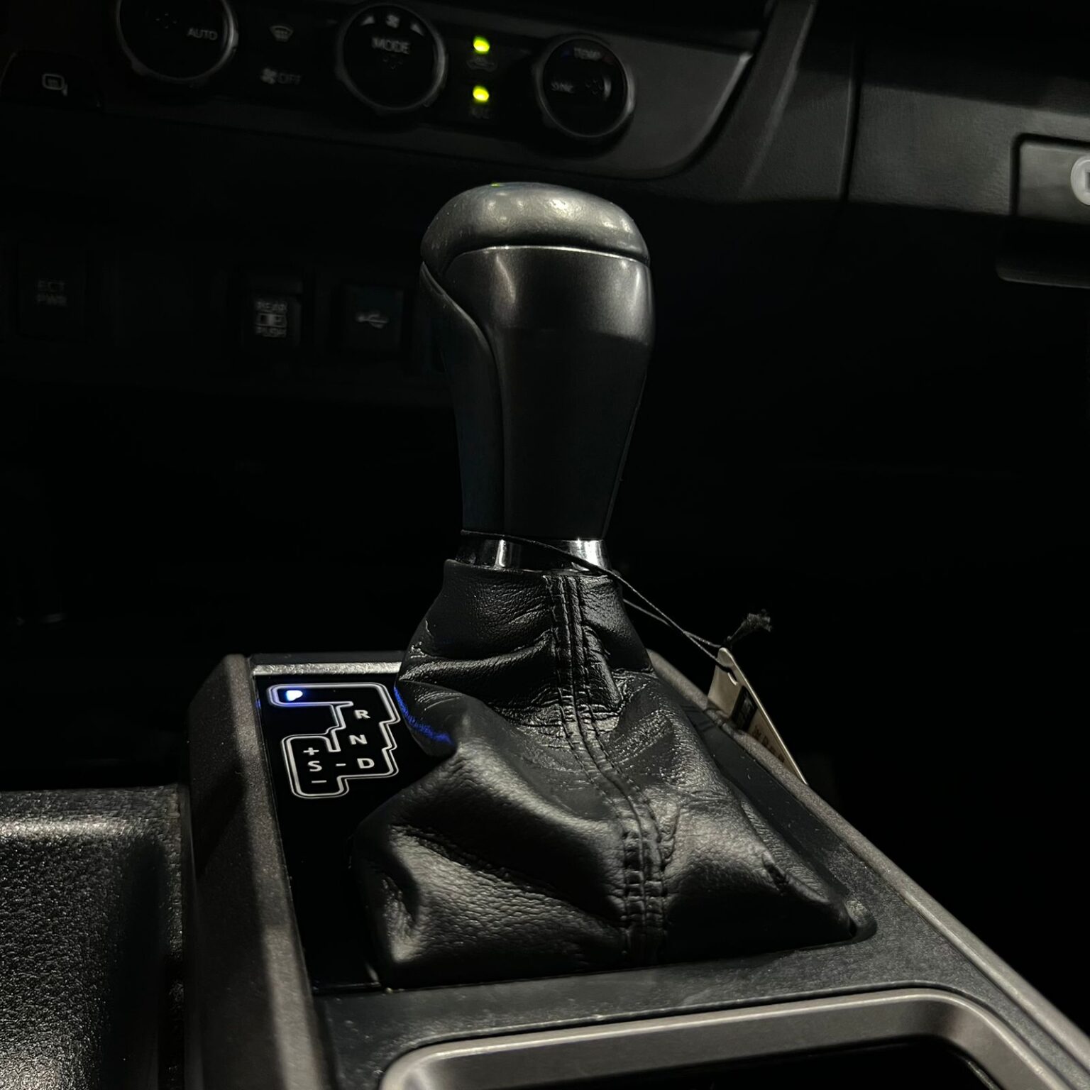 TOYOTA TACOMA EDICIÓN ESPECIAL 2020 - Image 14