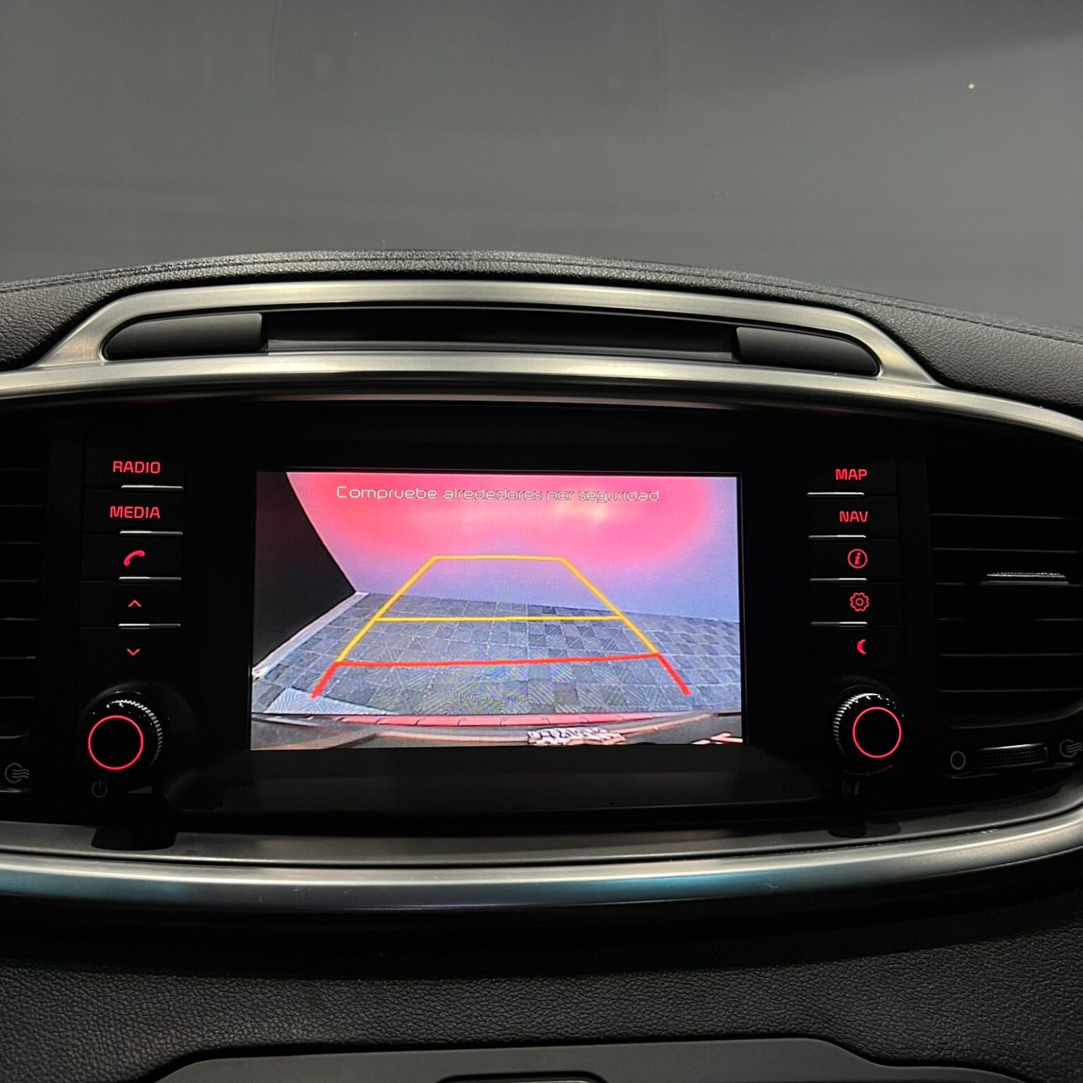 KIA SORENTO SXL 2018 - Image 10