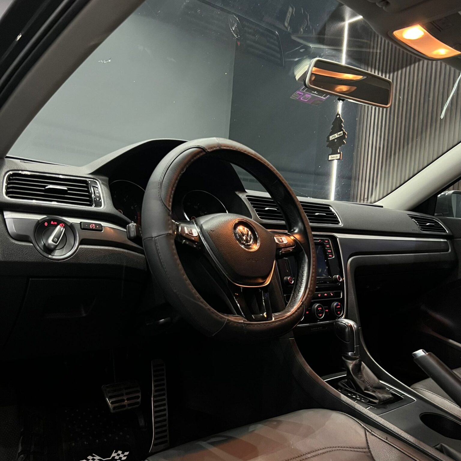 VOLKSWAGEN PASSAT R-LINE 2017 - Image 7