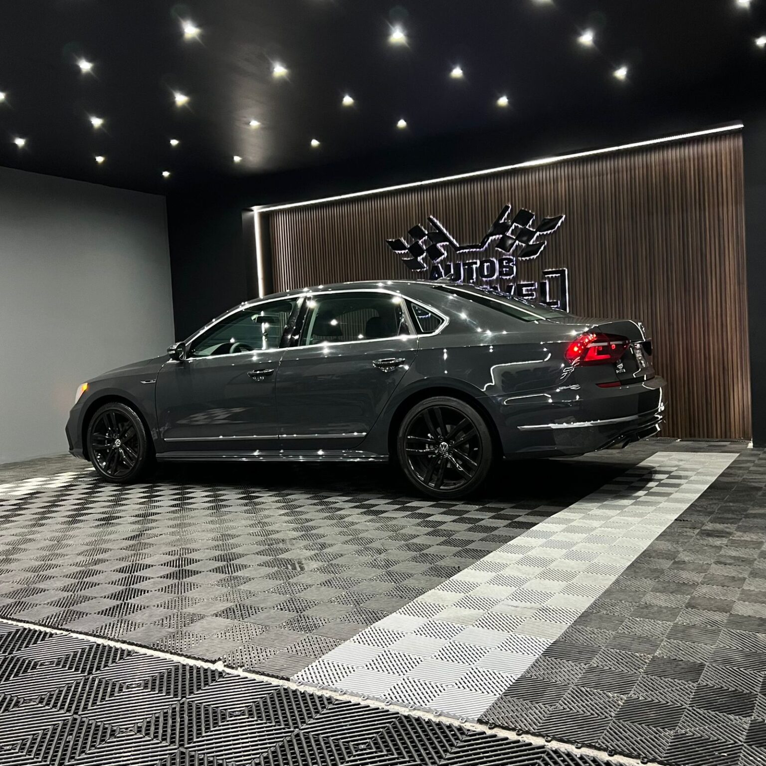 VOLKSWAGEN PASSAT R-LINE 2017 - Image 6