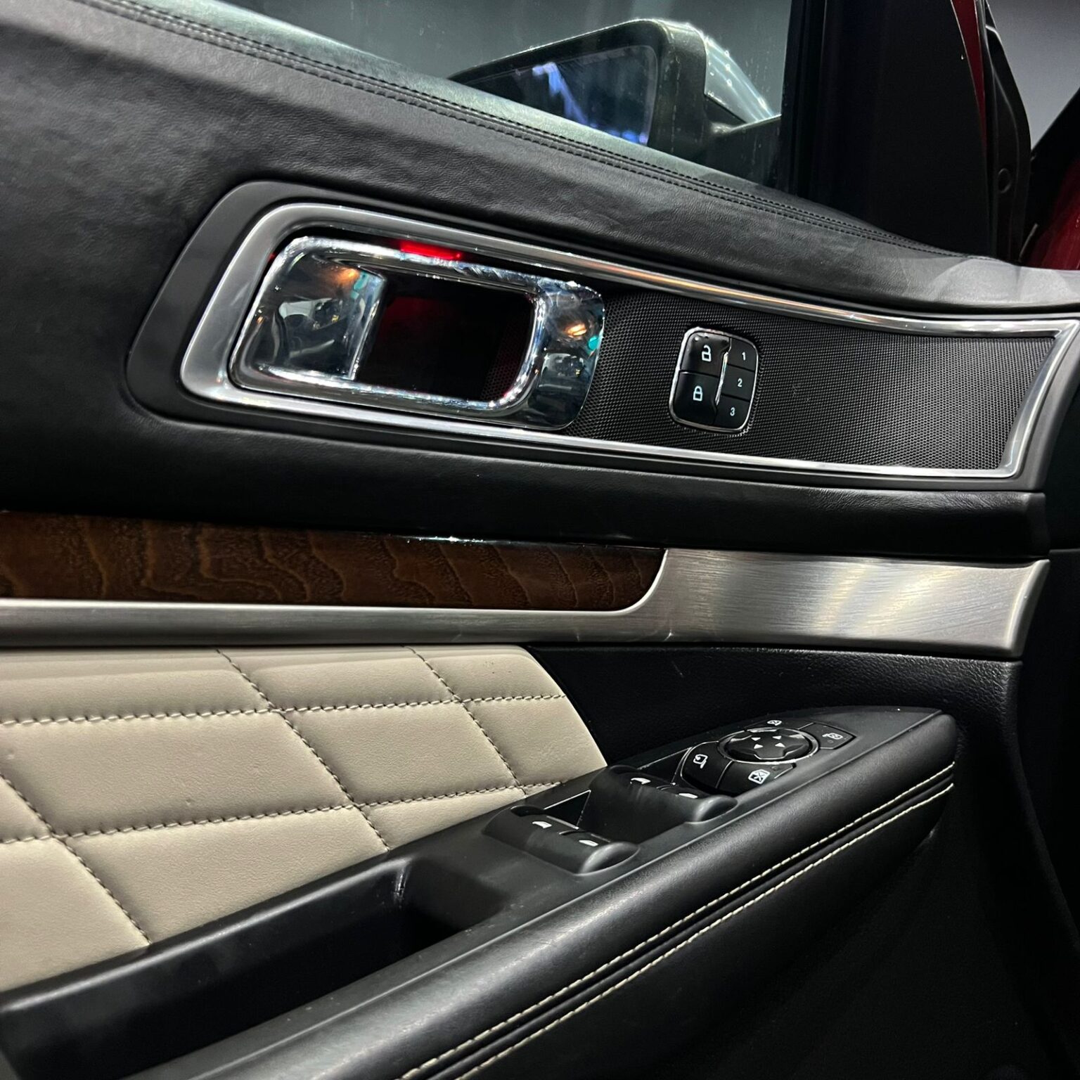 FORD EXPLORER PLATINUM 2016 - Image 11