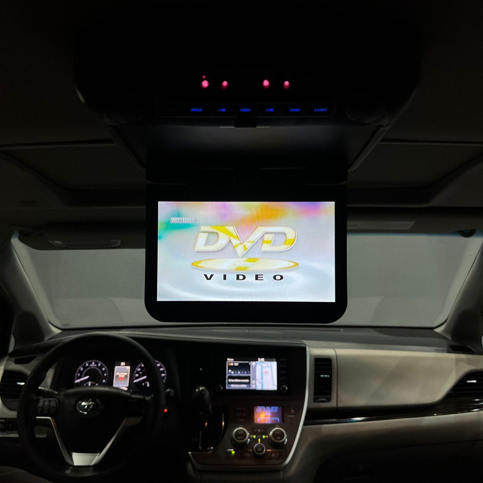 TOYOTA SIENNA XLE 2020 - Image 12