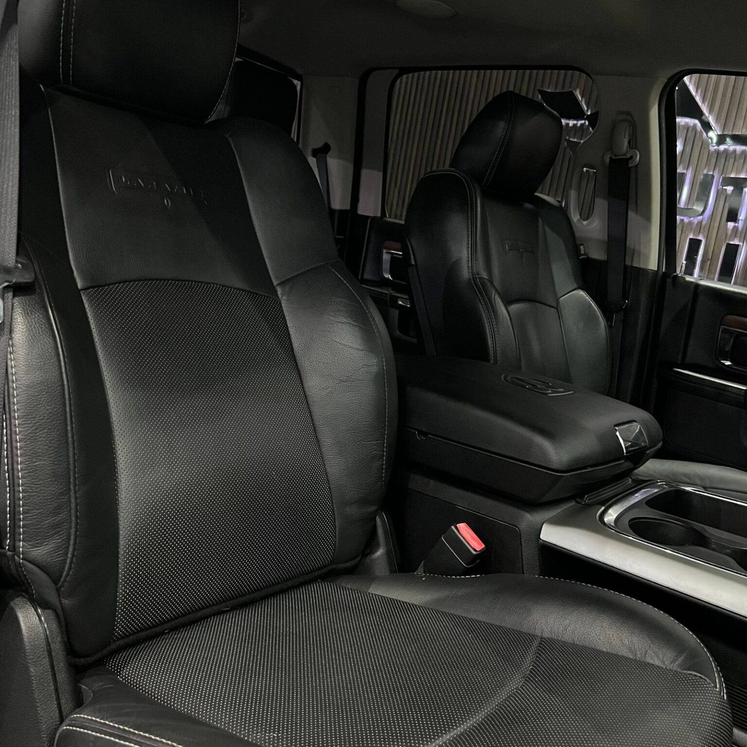 DODGE RAM 1500 LARAMIE 2016 - Image 10
