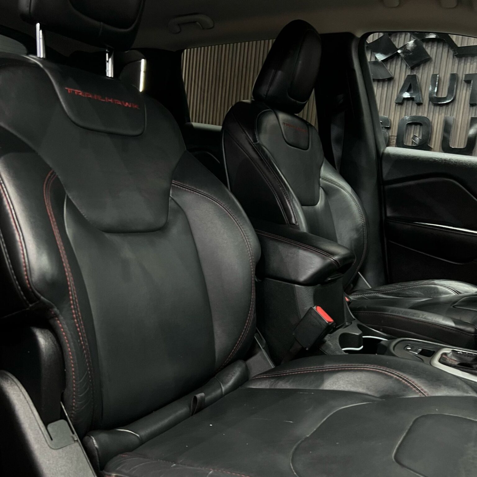 JEEP CHEROKEE TRAIL HAWK 4x4 2015 - Image 12