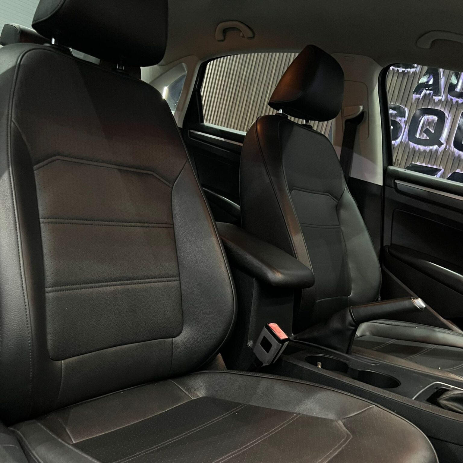 VOLKSWAGEN PASSAT R-LINE 2017 - Image 8