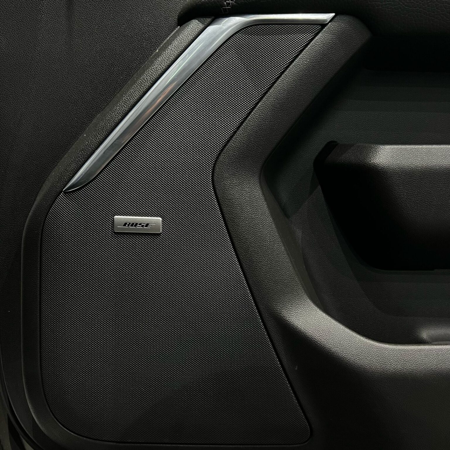 GMC YUKON DENALI 2021 - Image 17