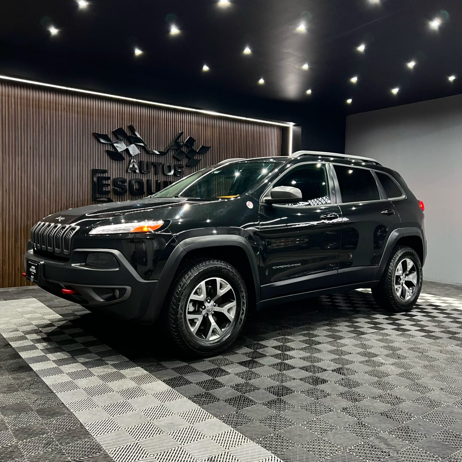 JEEP CHEROKEE TRAIL HAWK 4x4 2015 - Image 2