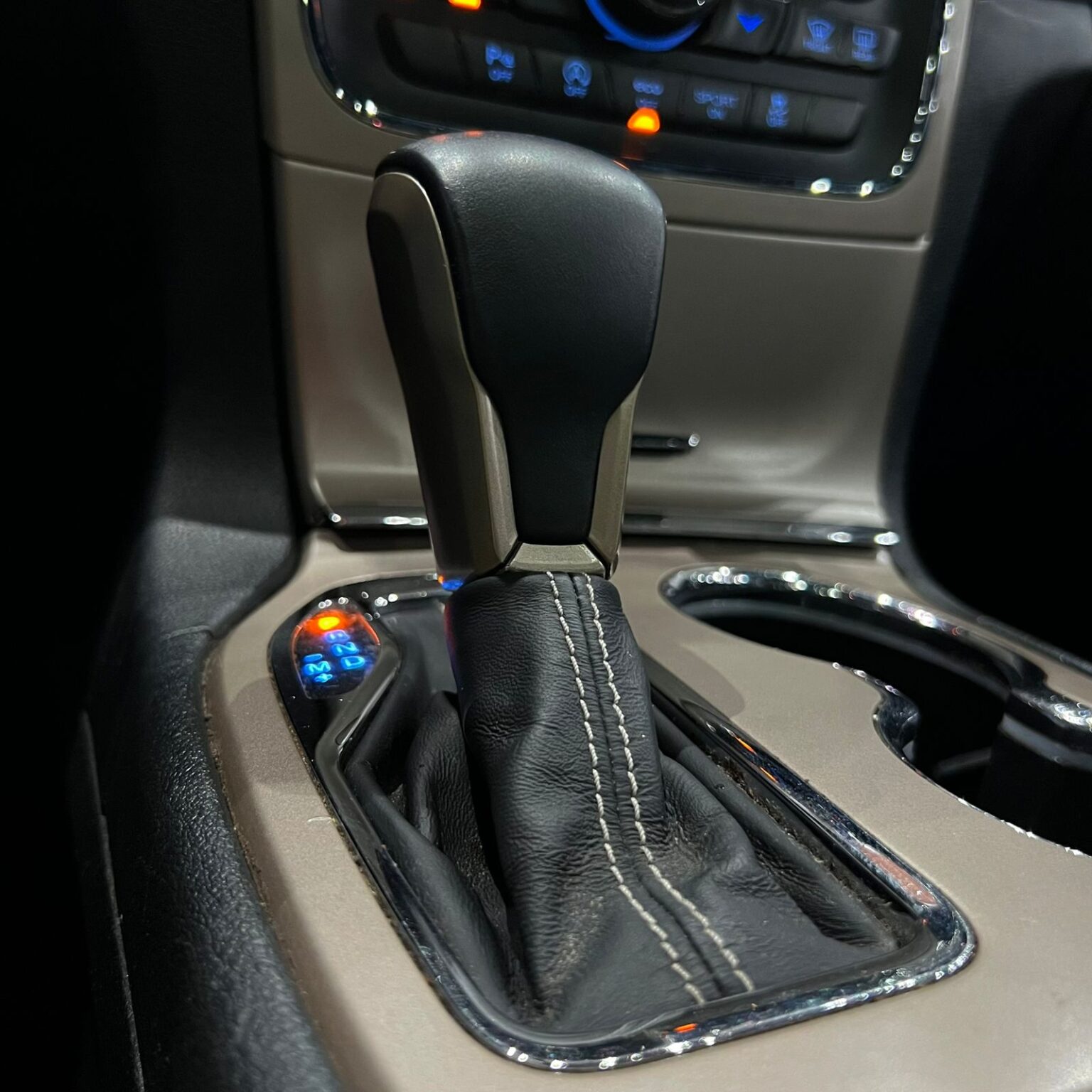 JEEP GRAND CHEROKEE OVERLAND 2017 - Image 7