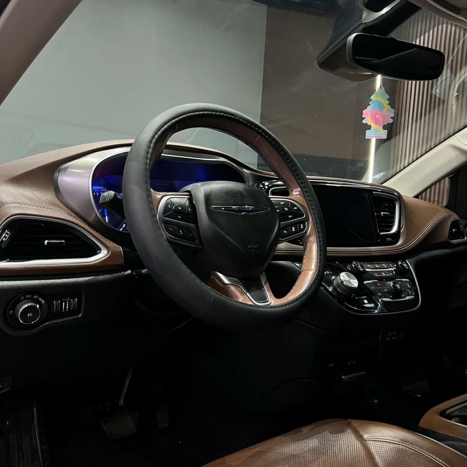 CHRYSLER PACIFICA LIMITED 2017 - Image 15