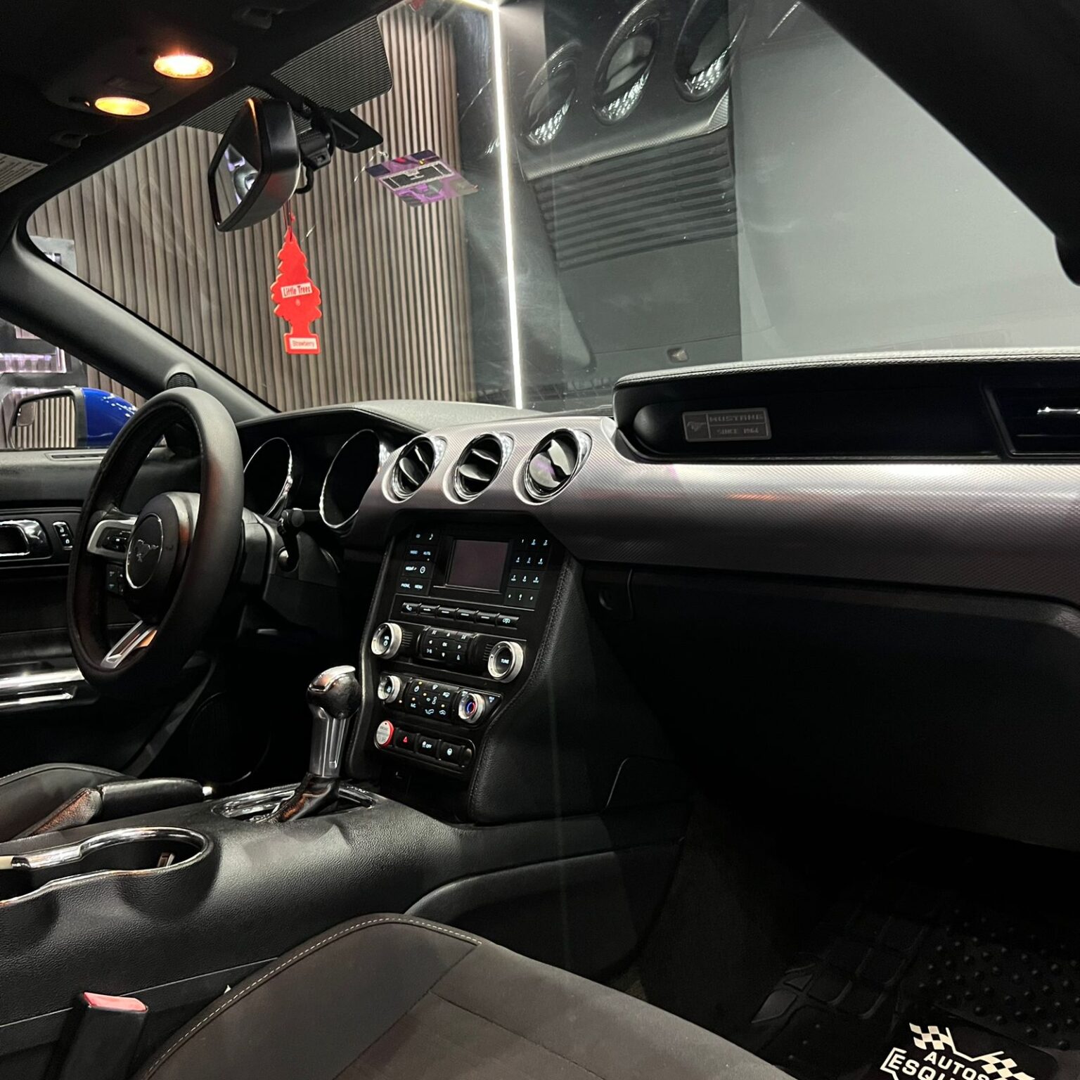 FORD MUSTANG 2016 - Image 10