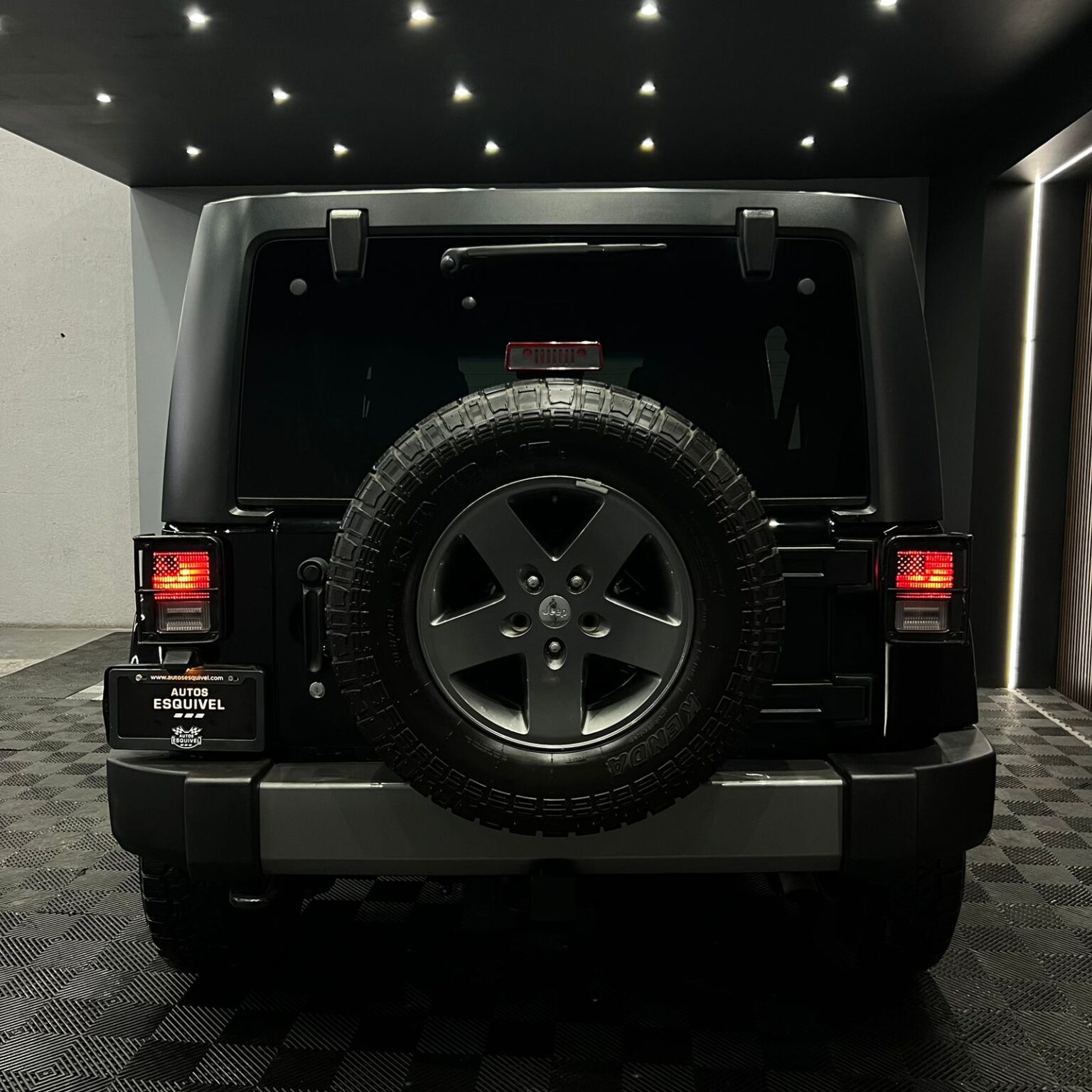 JEEP OSCAR MIKE 4X4 2015 - Image 8