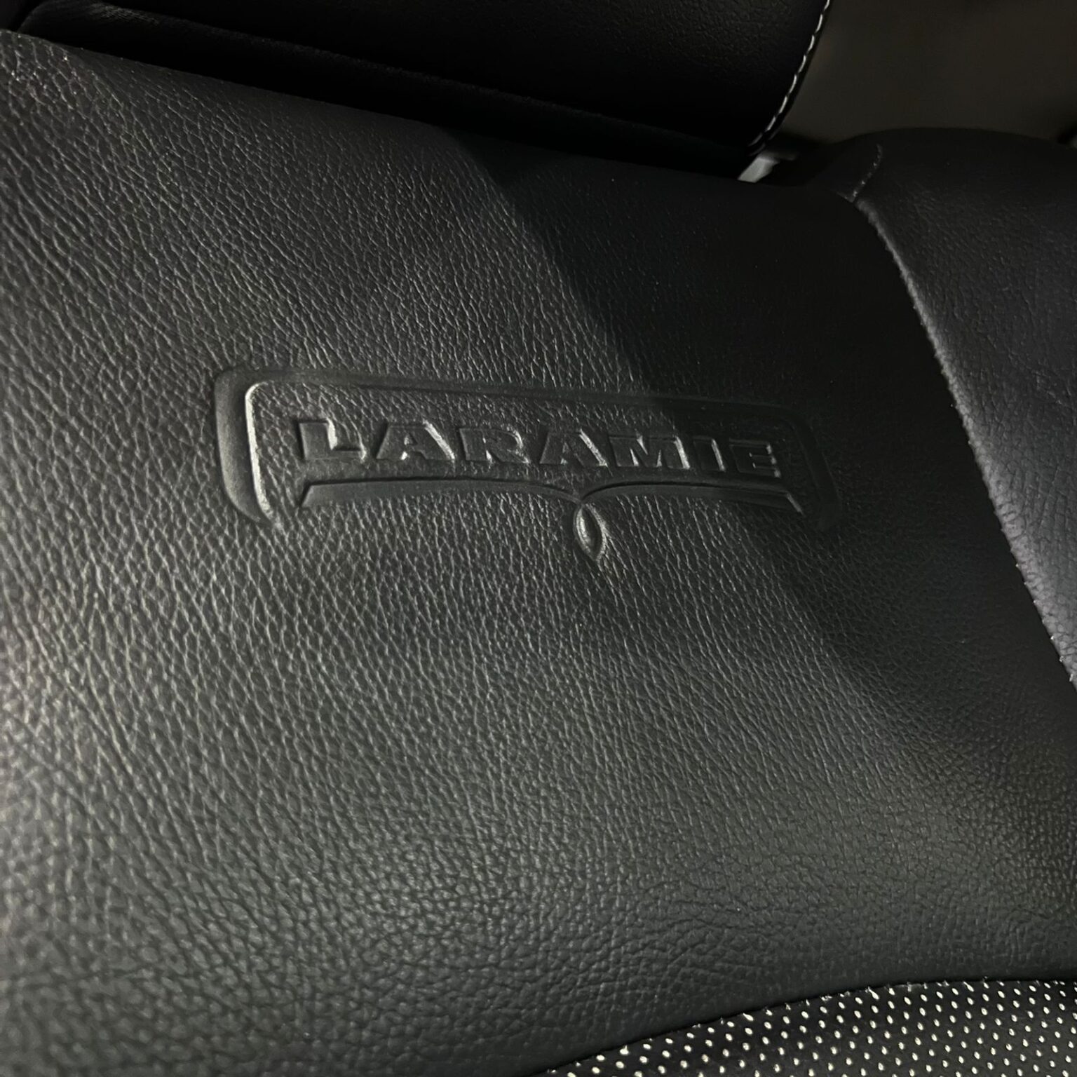 DODGE RAM 1500 LARAMIE 2016 - Image 9