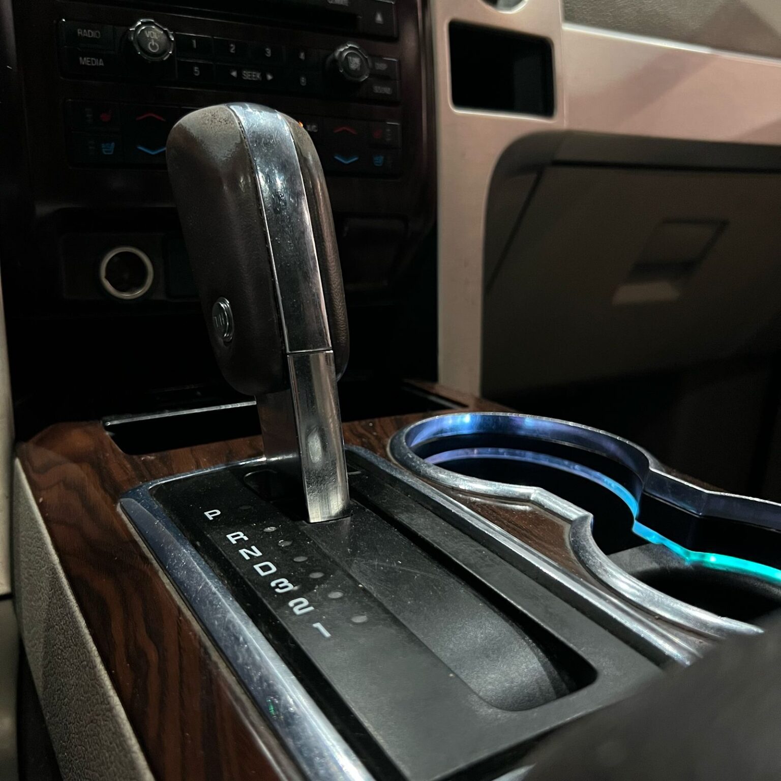 FORD LOBO PLATINUM 2010 - Image 12