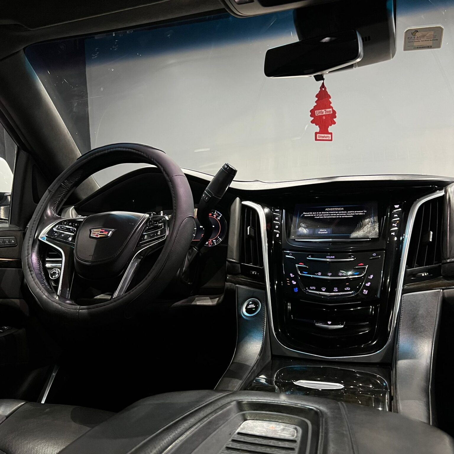 CADILLAC ESCALADE 2018 - Image 18