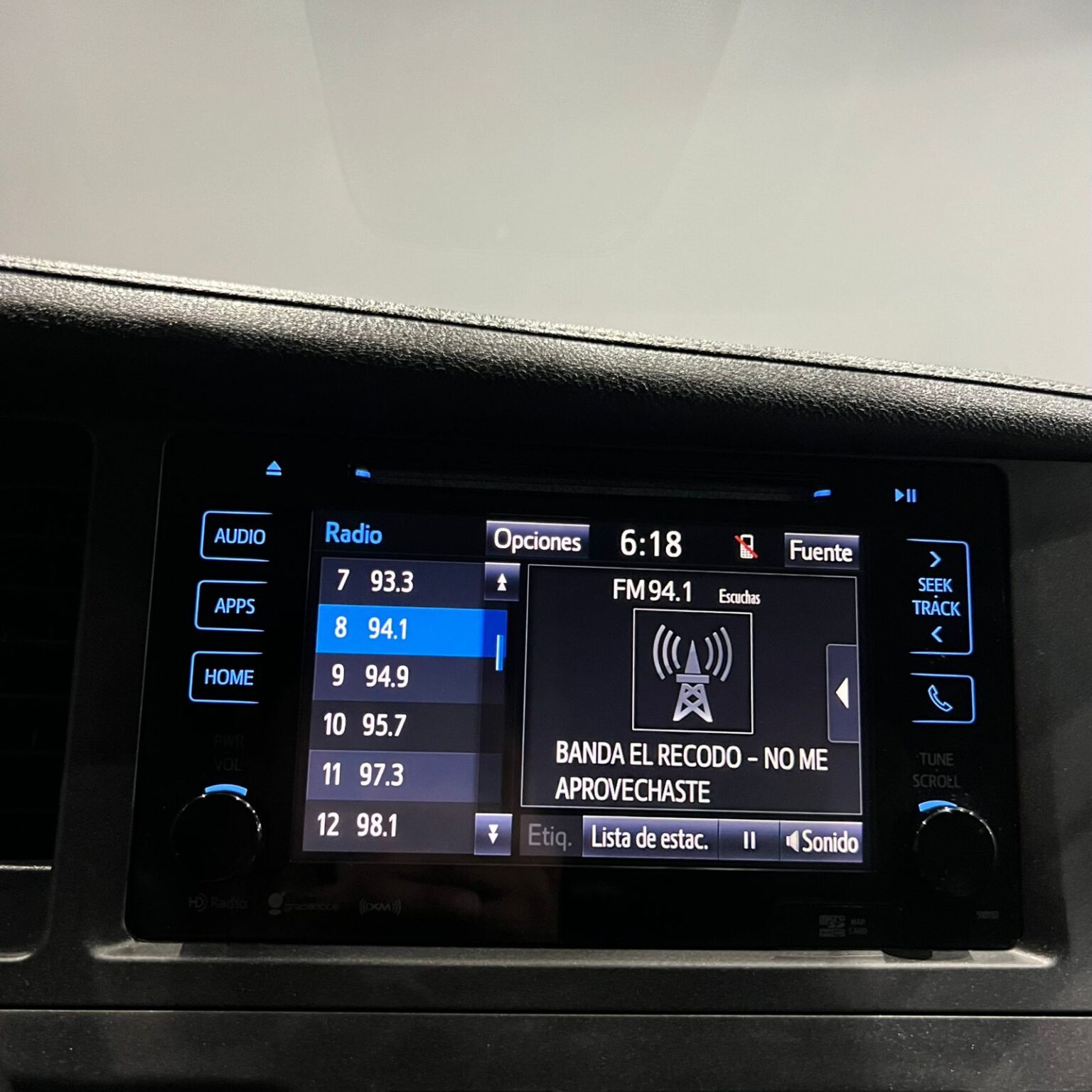 TOYOTA SIENNA XLE 2017 - Image 15