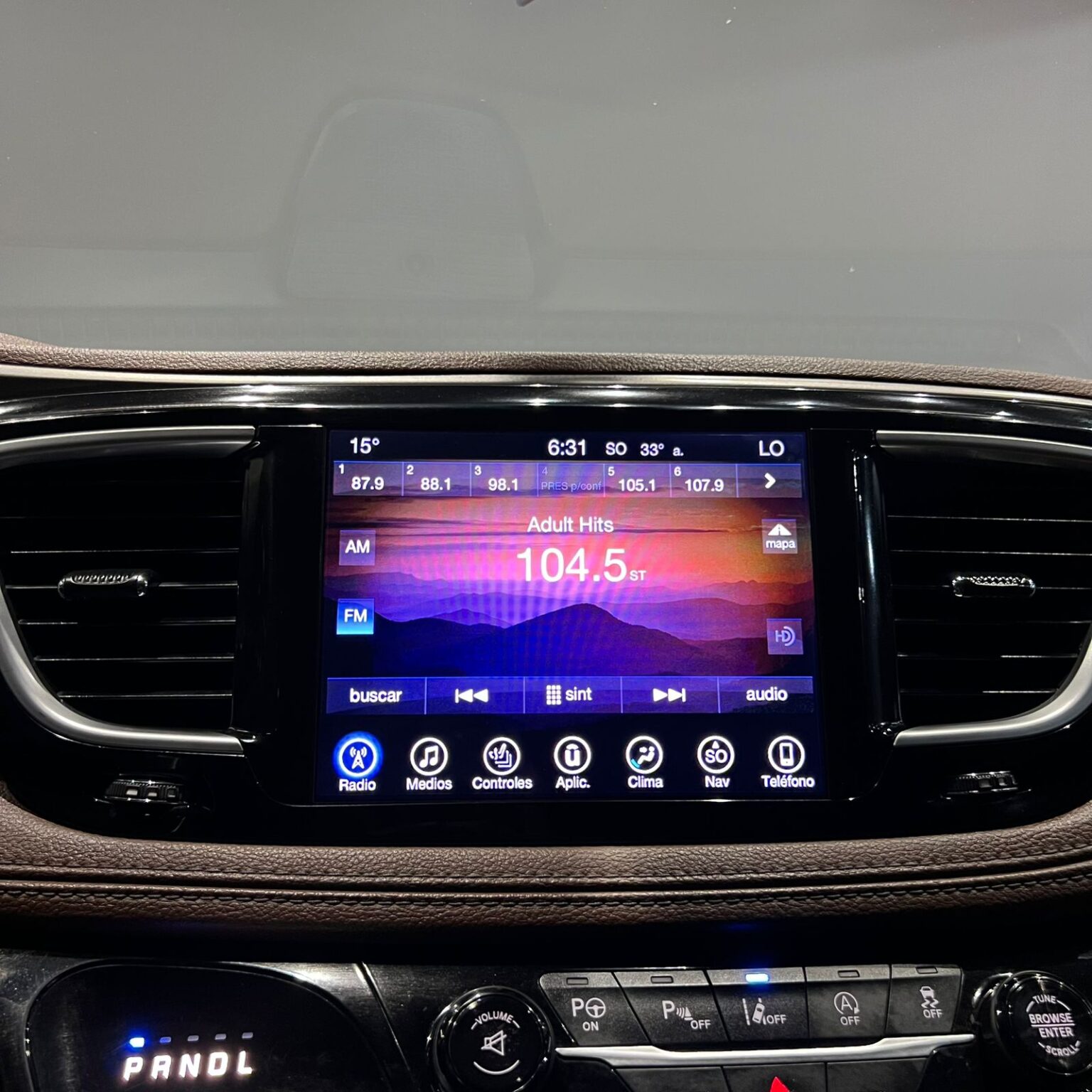 CHRYSLER PACIFICA LIMITED 2017 - Image 9