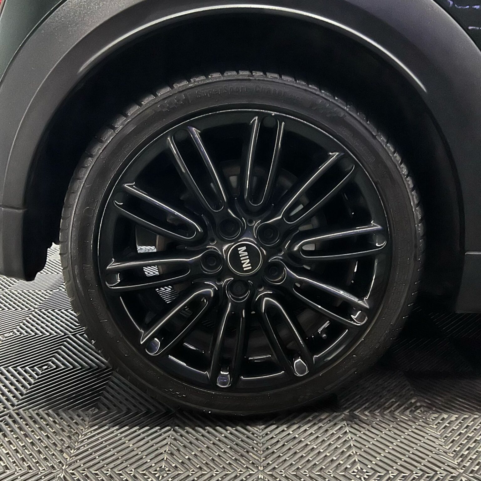 MINI COOPER S RESOLUTE EDICION ESPECIAL 2023 - Image 15