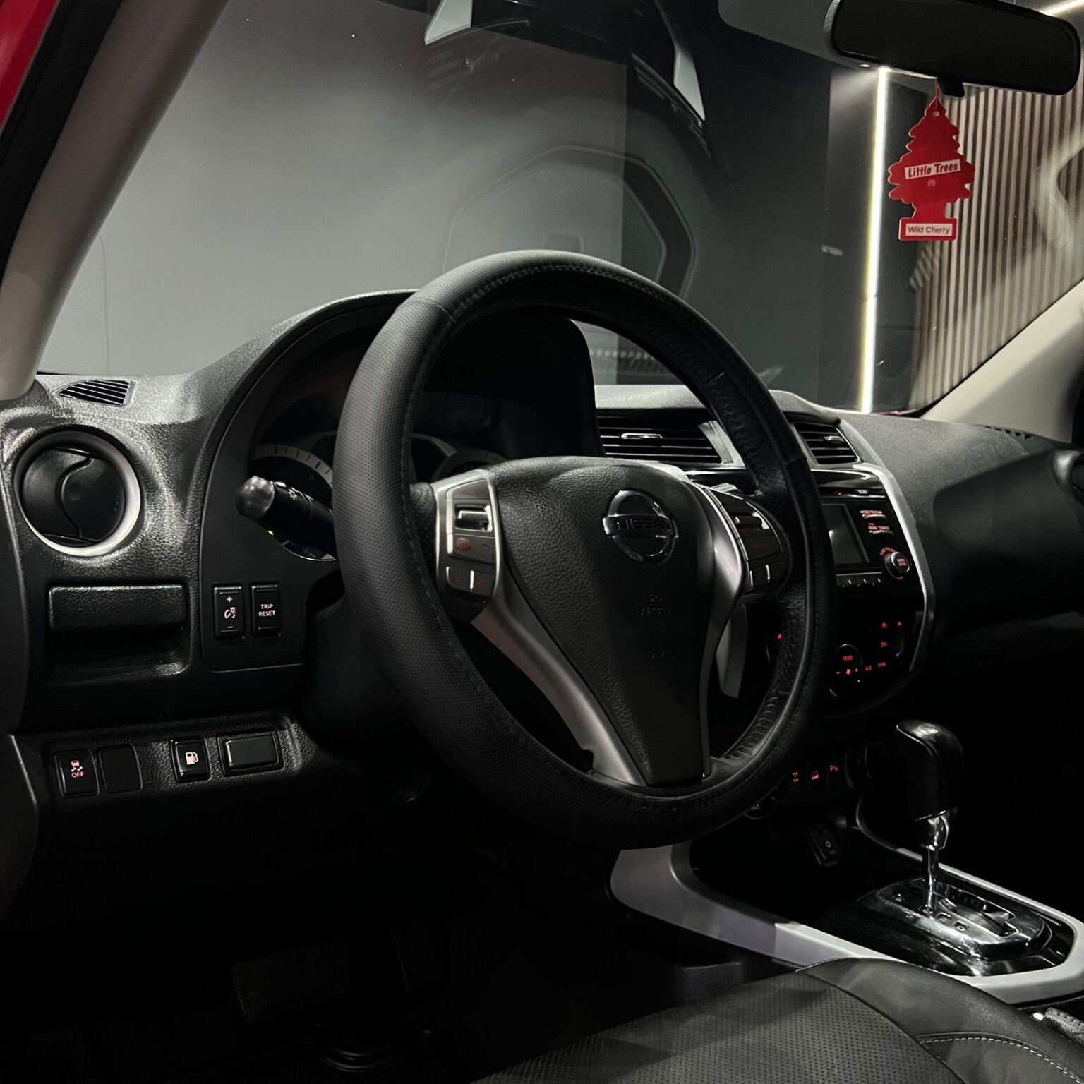 NISSAN FRONTIER LE 2020 - Image 11