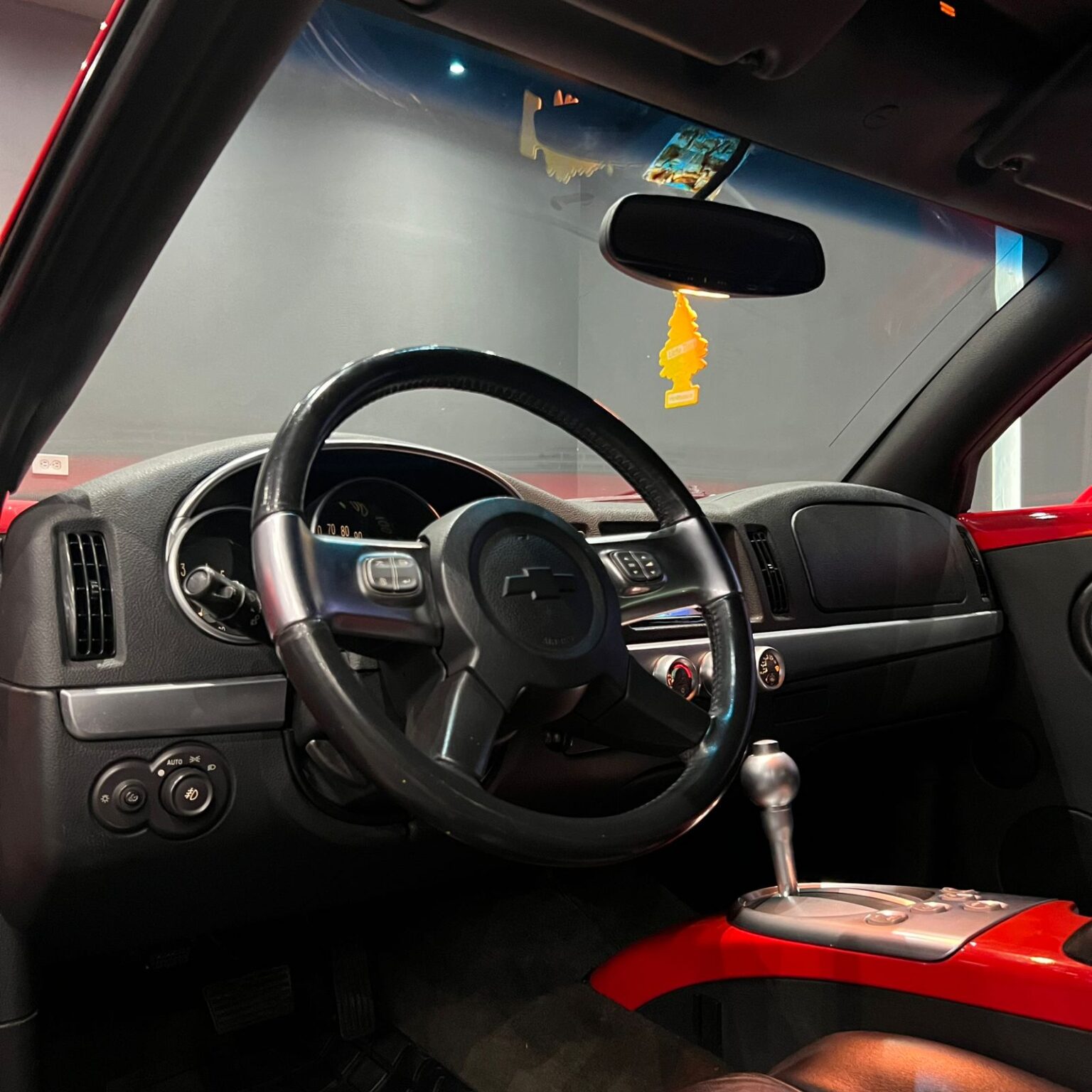 CHEVROLET SSR 2005 - Image 9