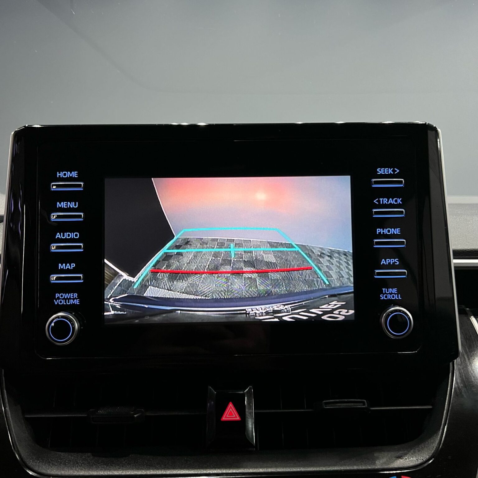 TOYOTA COROLLA LE 2020 - Image 8