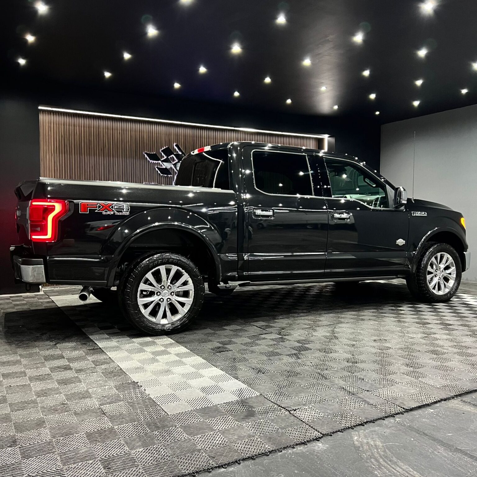 FORD LOBO KING RANCH 2015 - Image 2