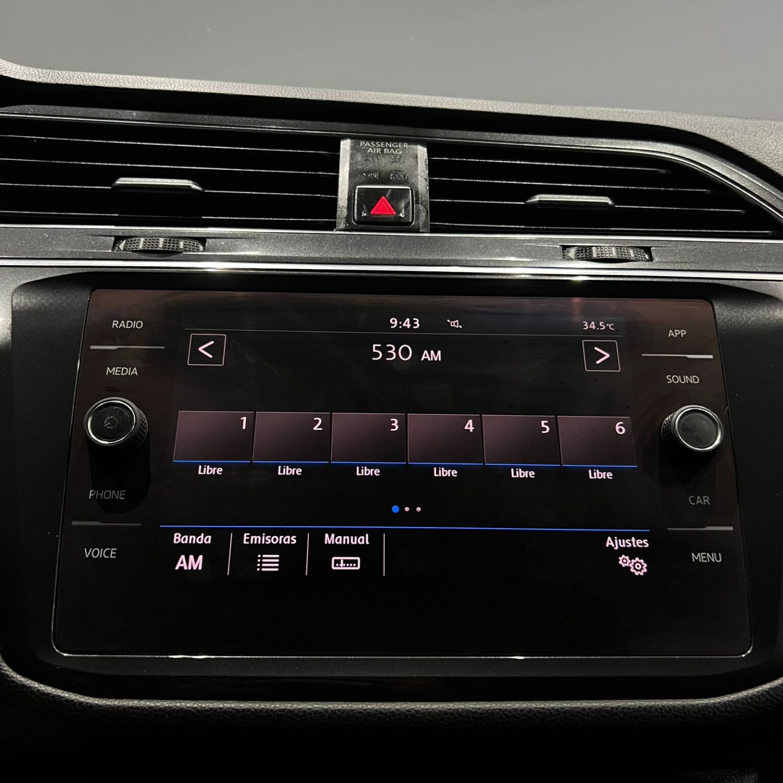 VOLKSWAGEN TIGUAN 2018 - Image 10