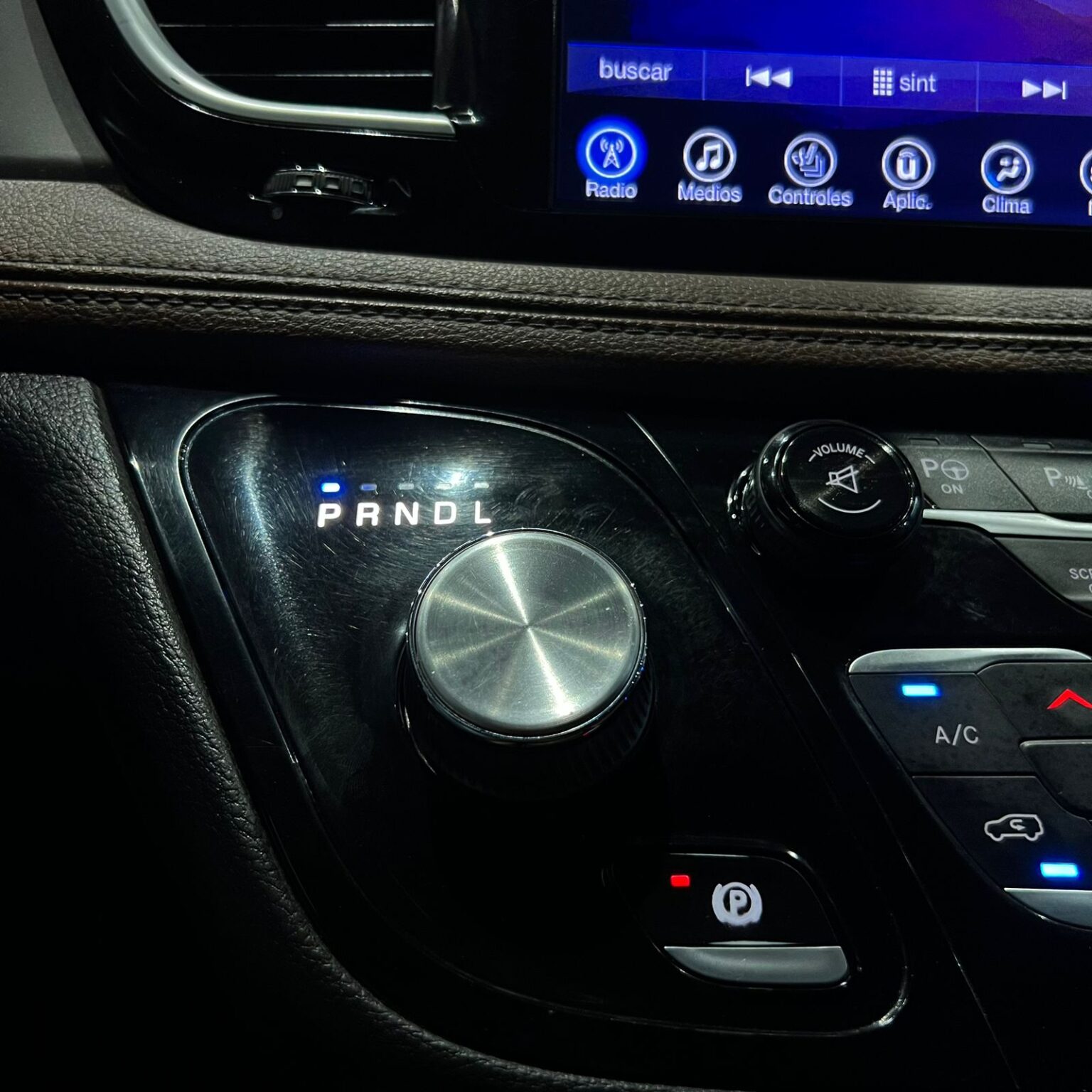 CHRYSLER PACIFICA LIMITED 2017 - Image 7