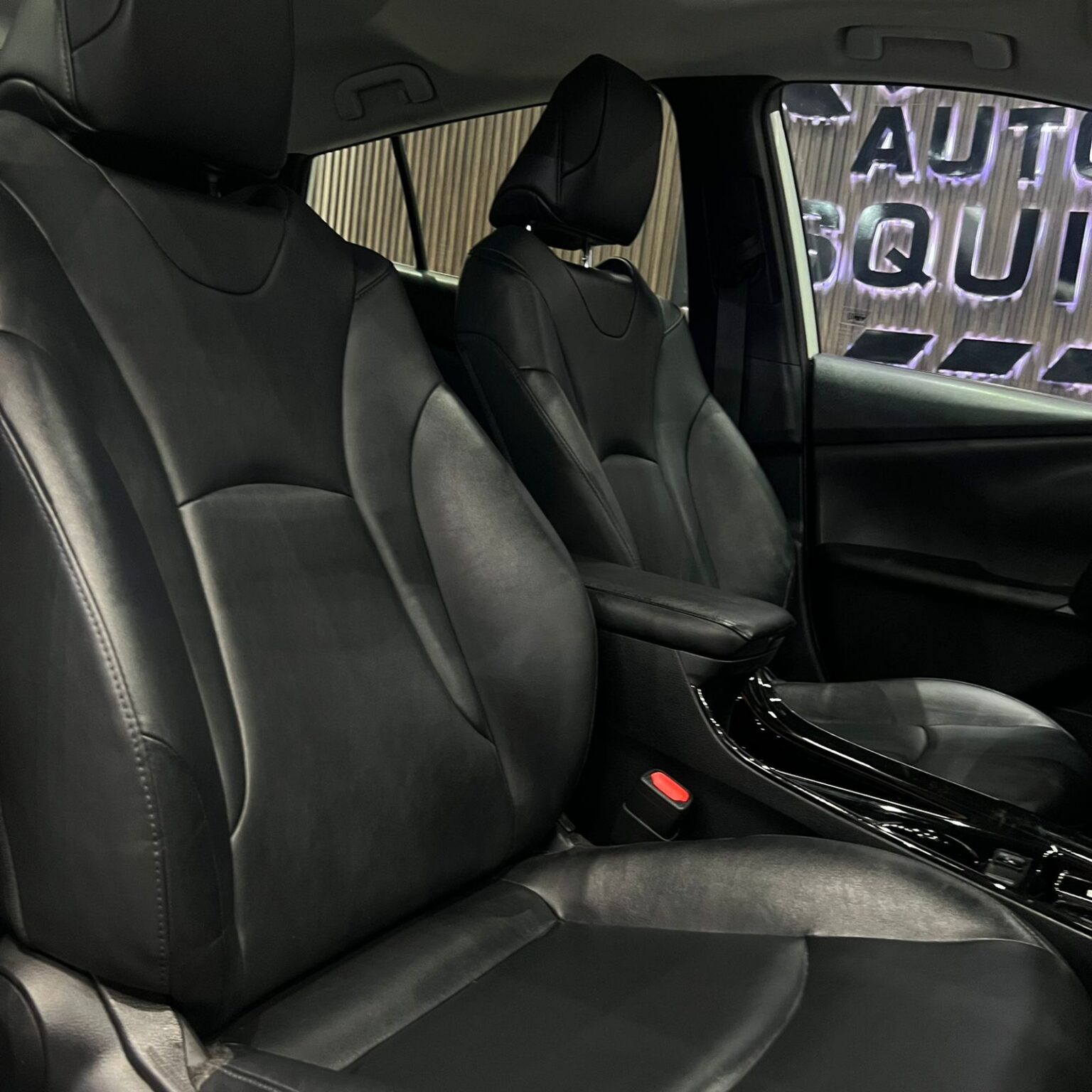 TOYOTA PRIUS HYBRID 2019 - Image 12