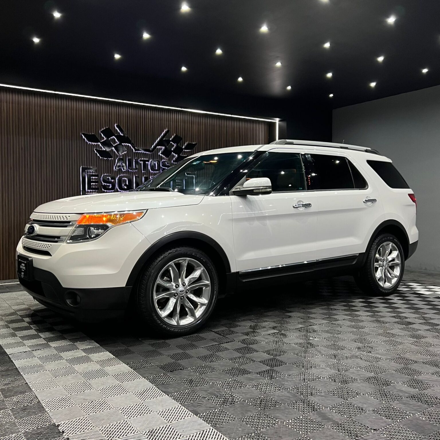 FORD EXPLORER LIMITED 2013 - Image 4