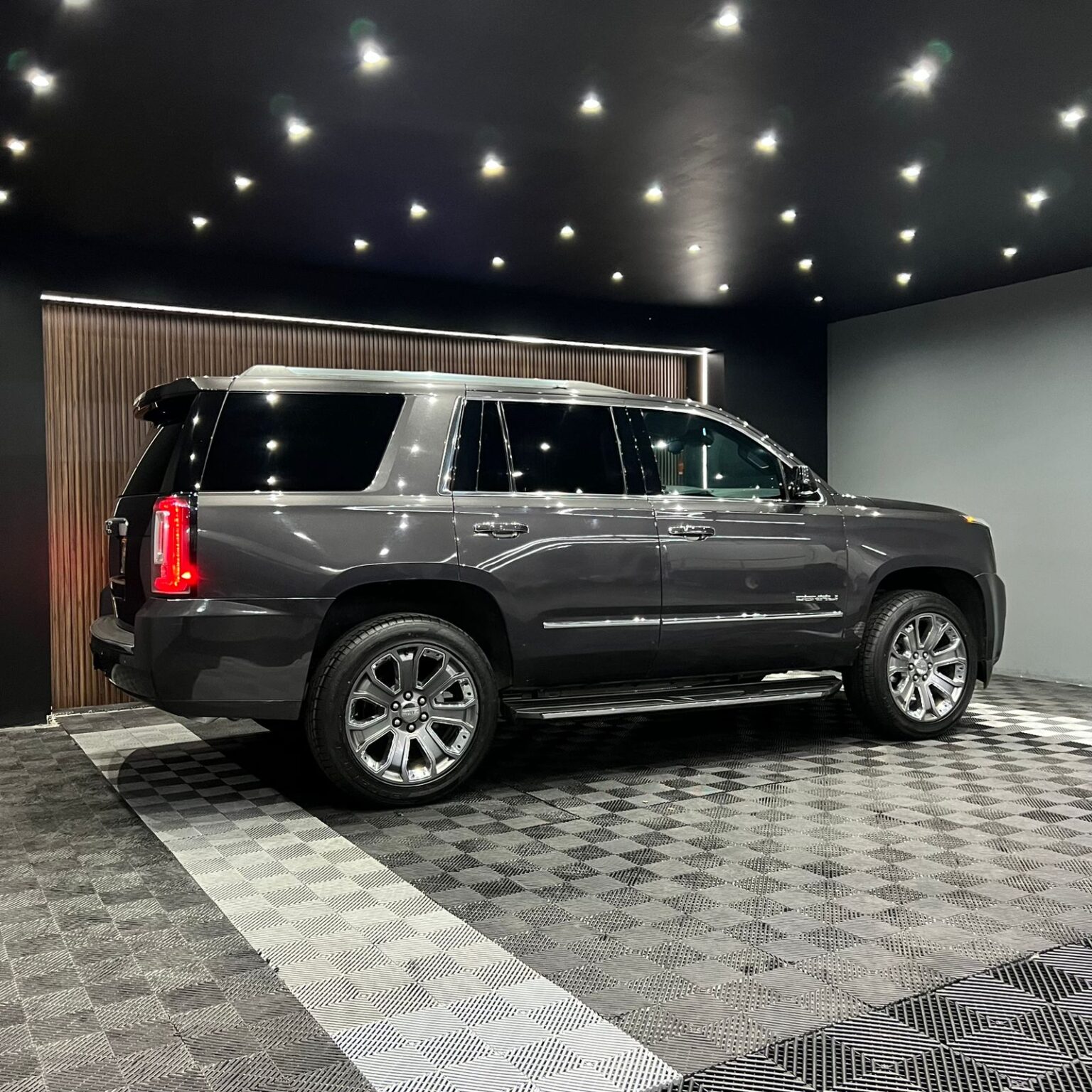 GMC YUKON DENALI 2016 - Image 2