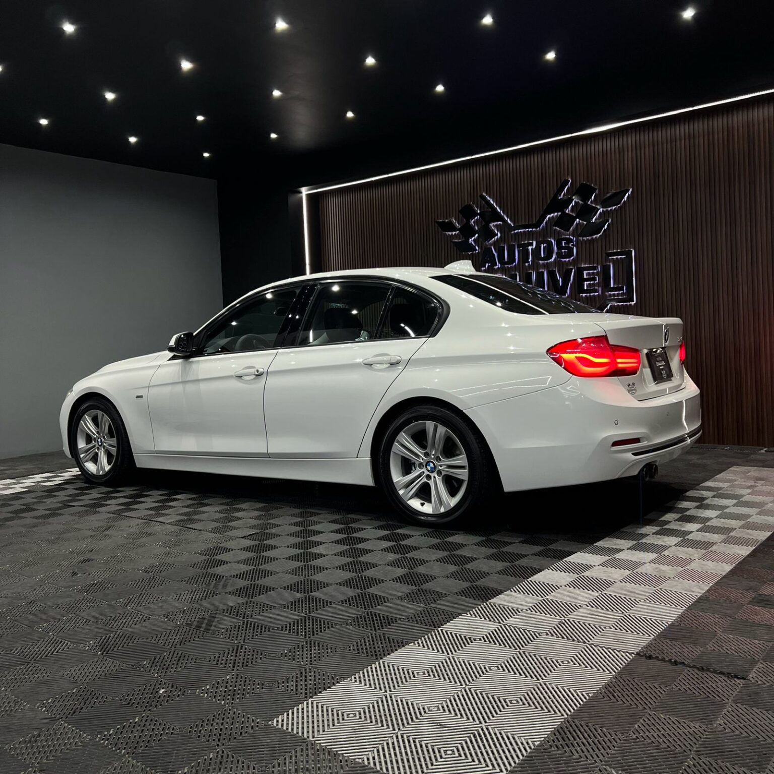 BMW 320 SPORT 2016 - Image 4