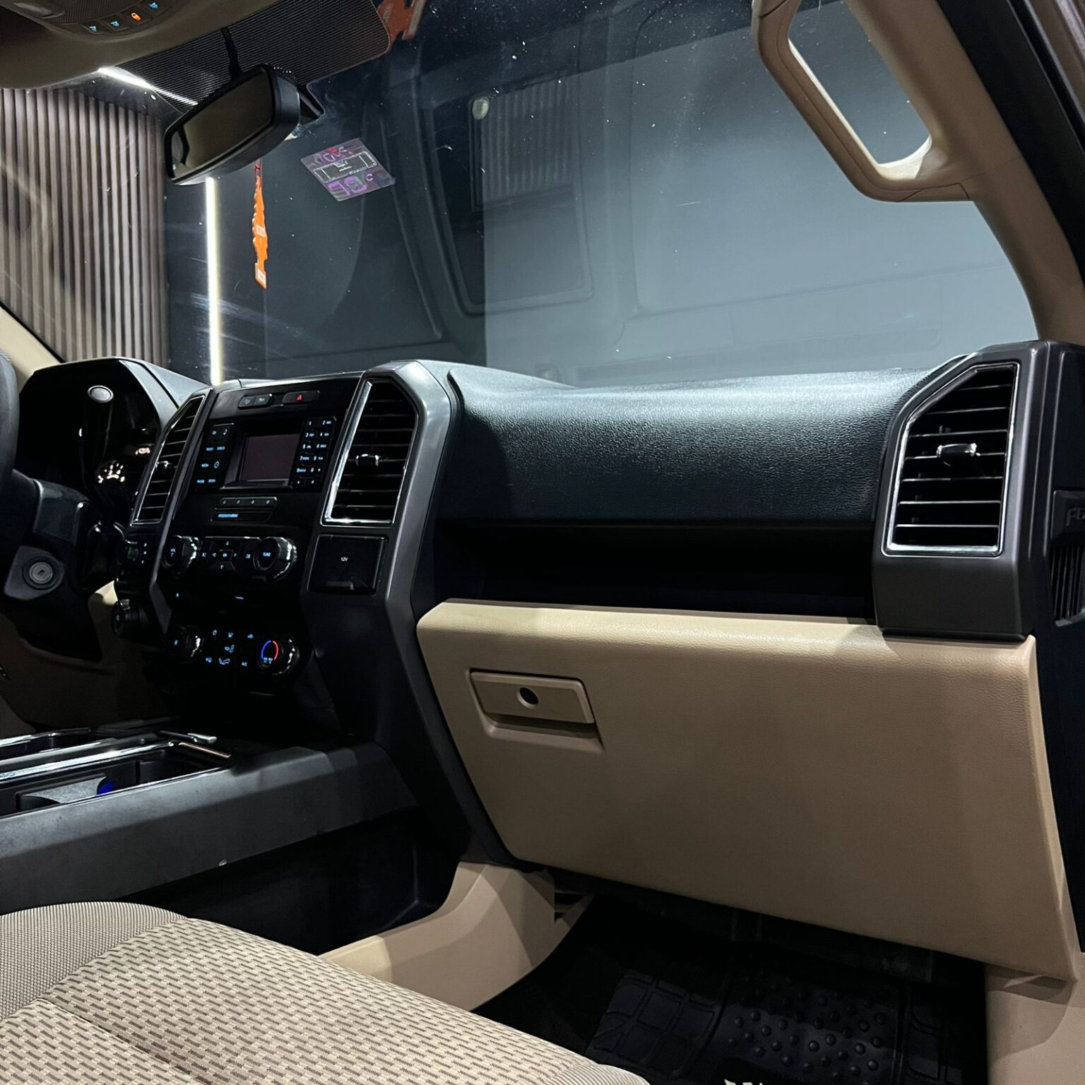 FORD LOBO 4X4 2016 - Image 12