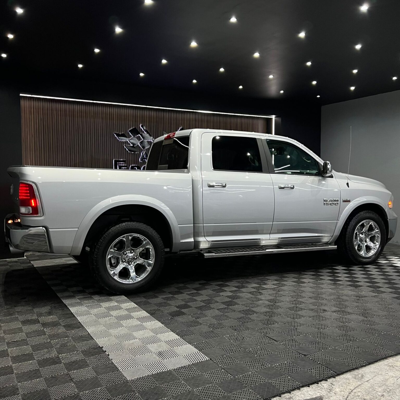 DODGE RAM 1500 LARAMIE 2016 - Image 4