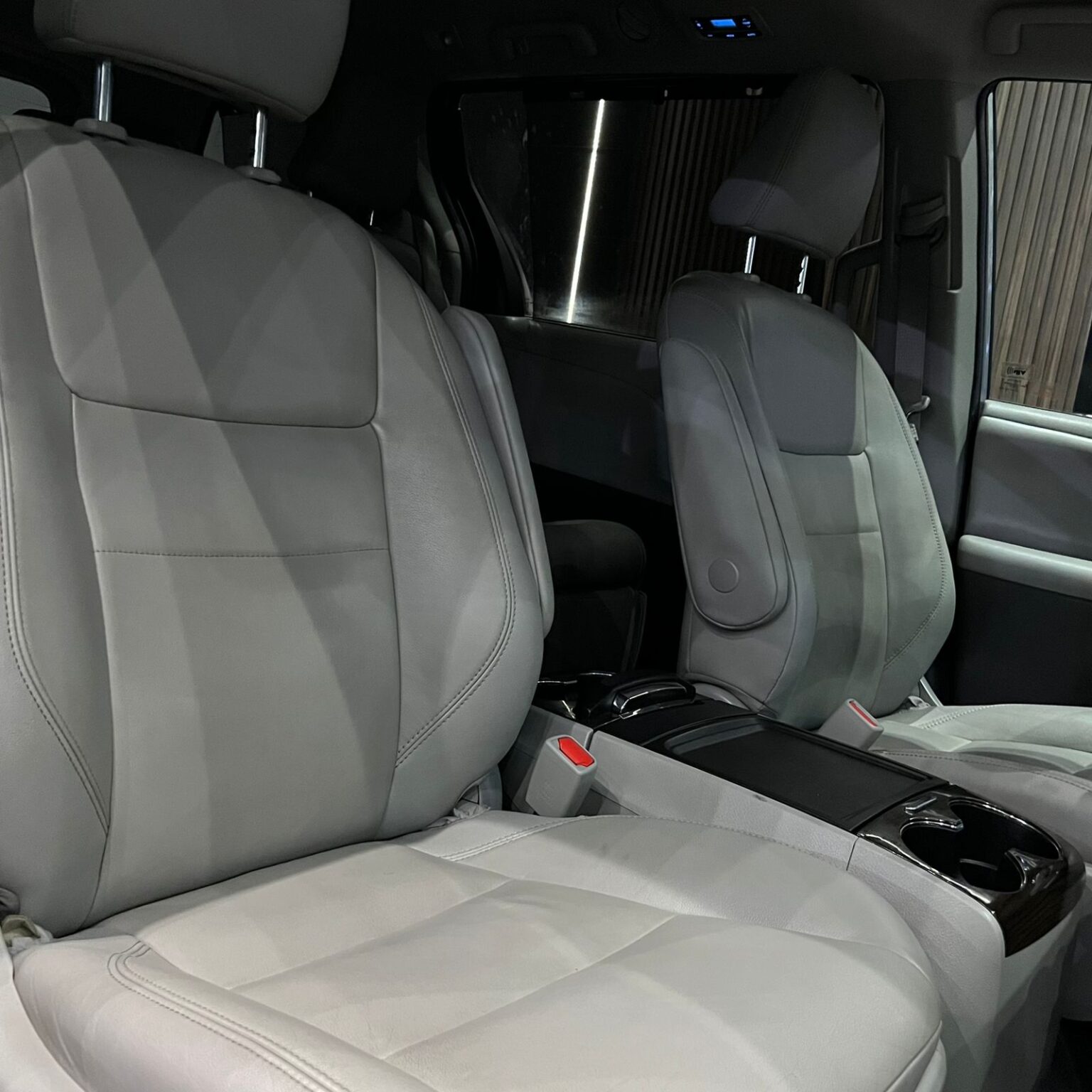 TOYOTA SIENNA XLE 2020 - Image 7