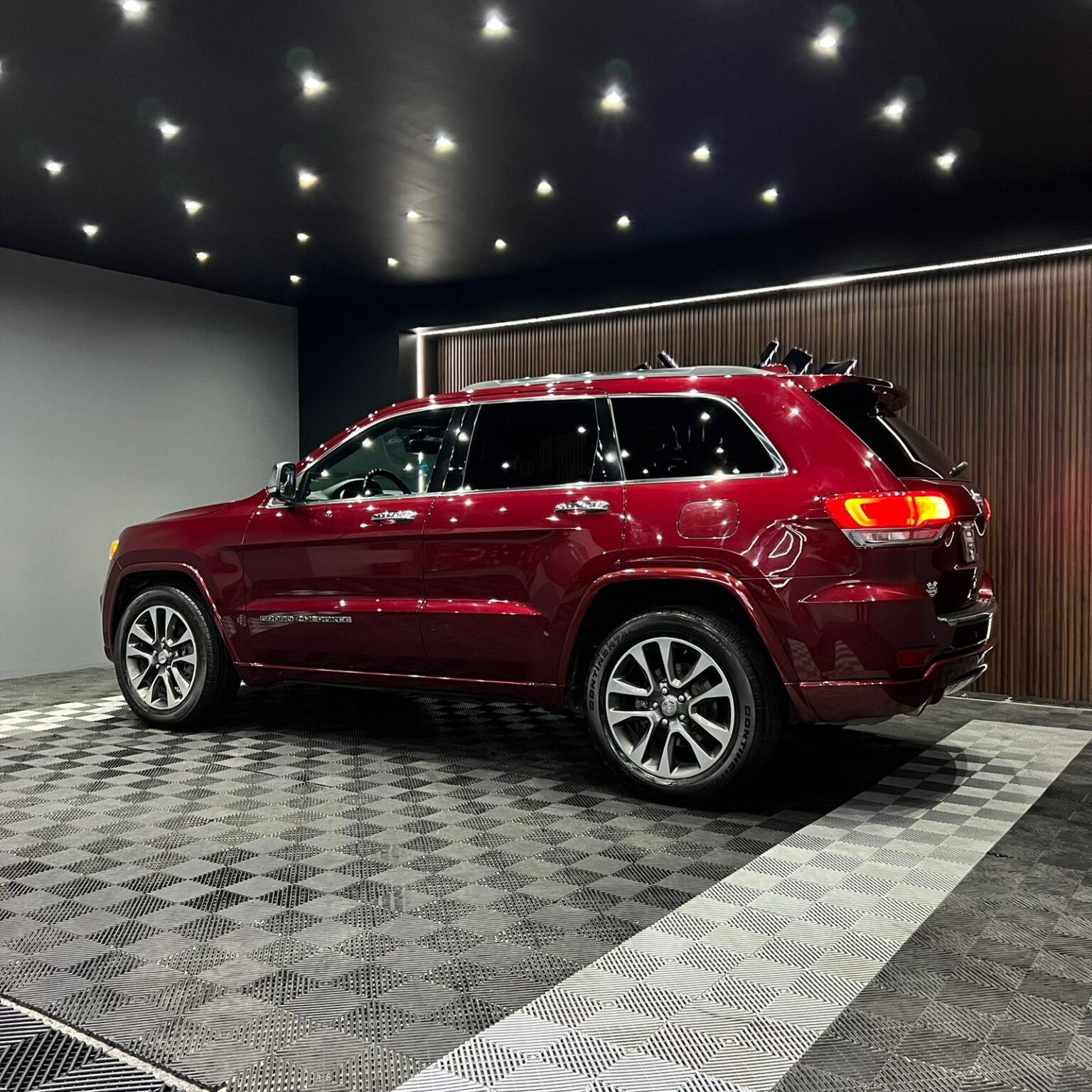 JEEP GRAND CHEROKEE OVERLAND 2017 - Image 3