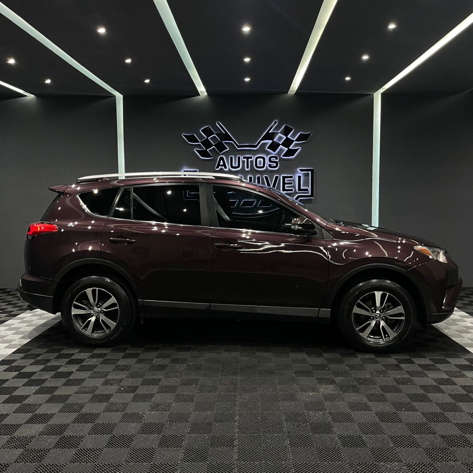 TOYOTA RAV 4 XLE 2016 - Image 3