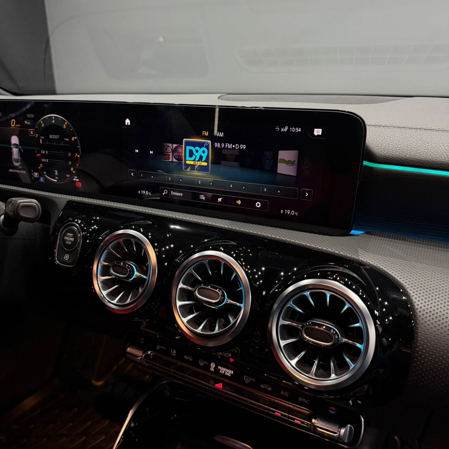 MERCEDES BENZ CLA 45S AMG 2023 - Image 14