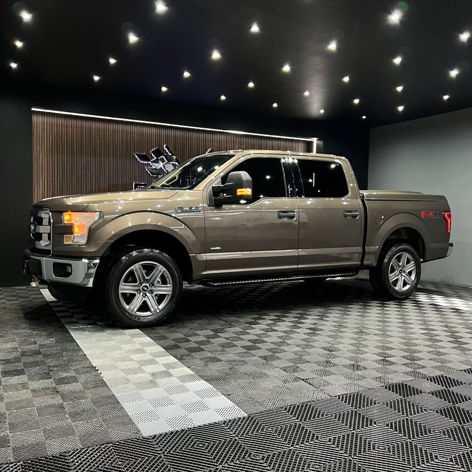 FORD LOBO 4X4 2016 - Image 2
