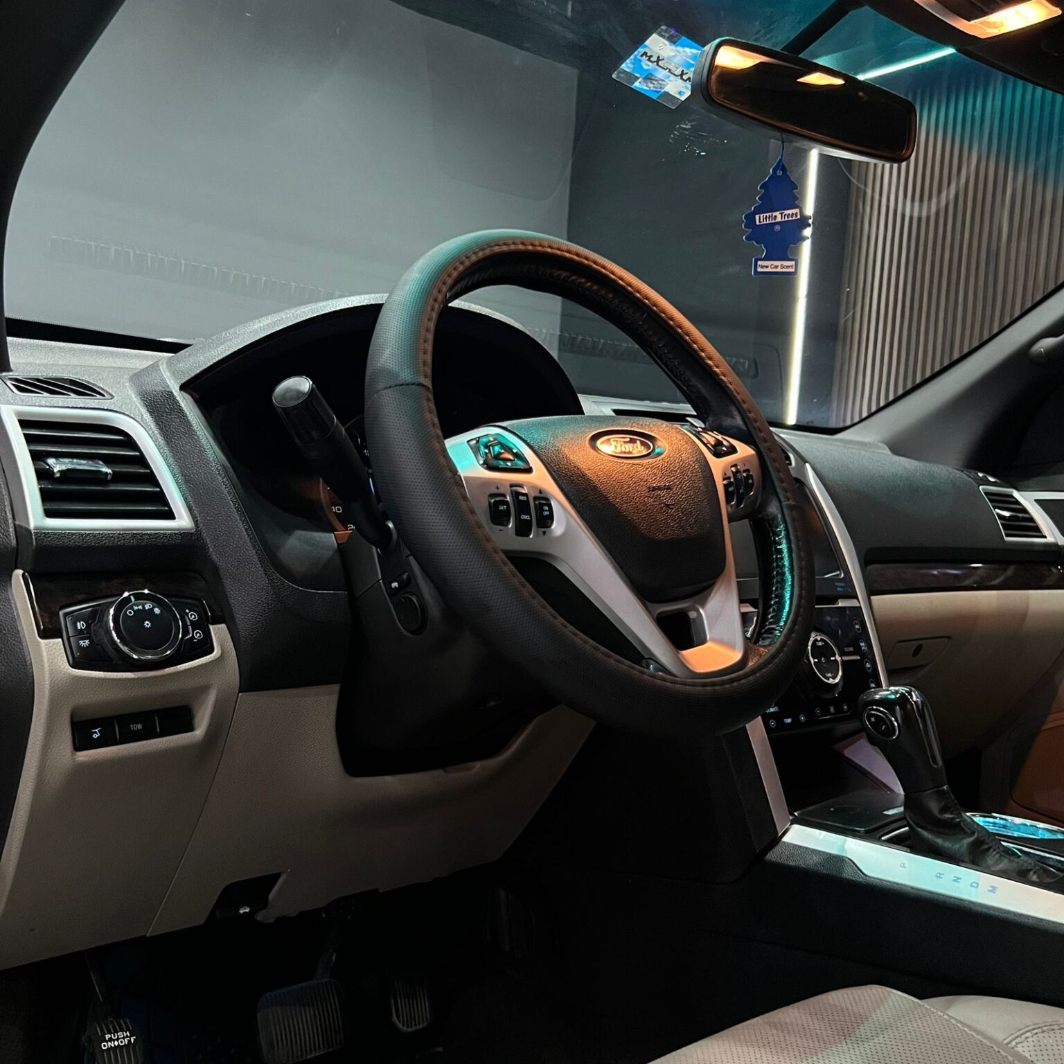 FORD EXPLORER LIMITED 2013 - Image 15