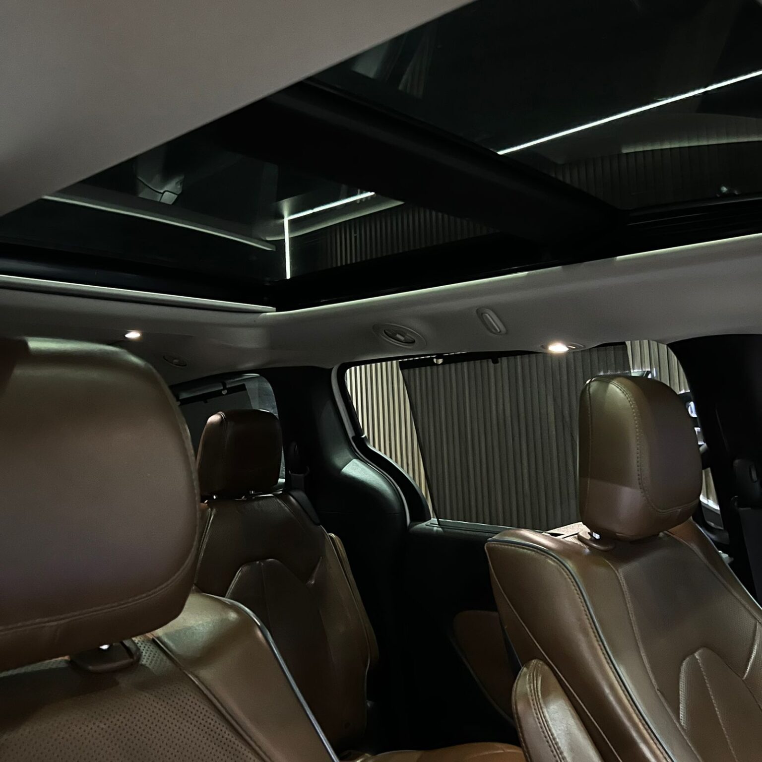 CHRYSLER PACIFICA LIMITED 2017 - Image 12